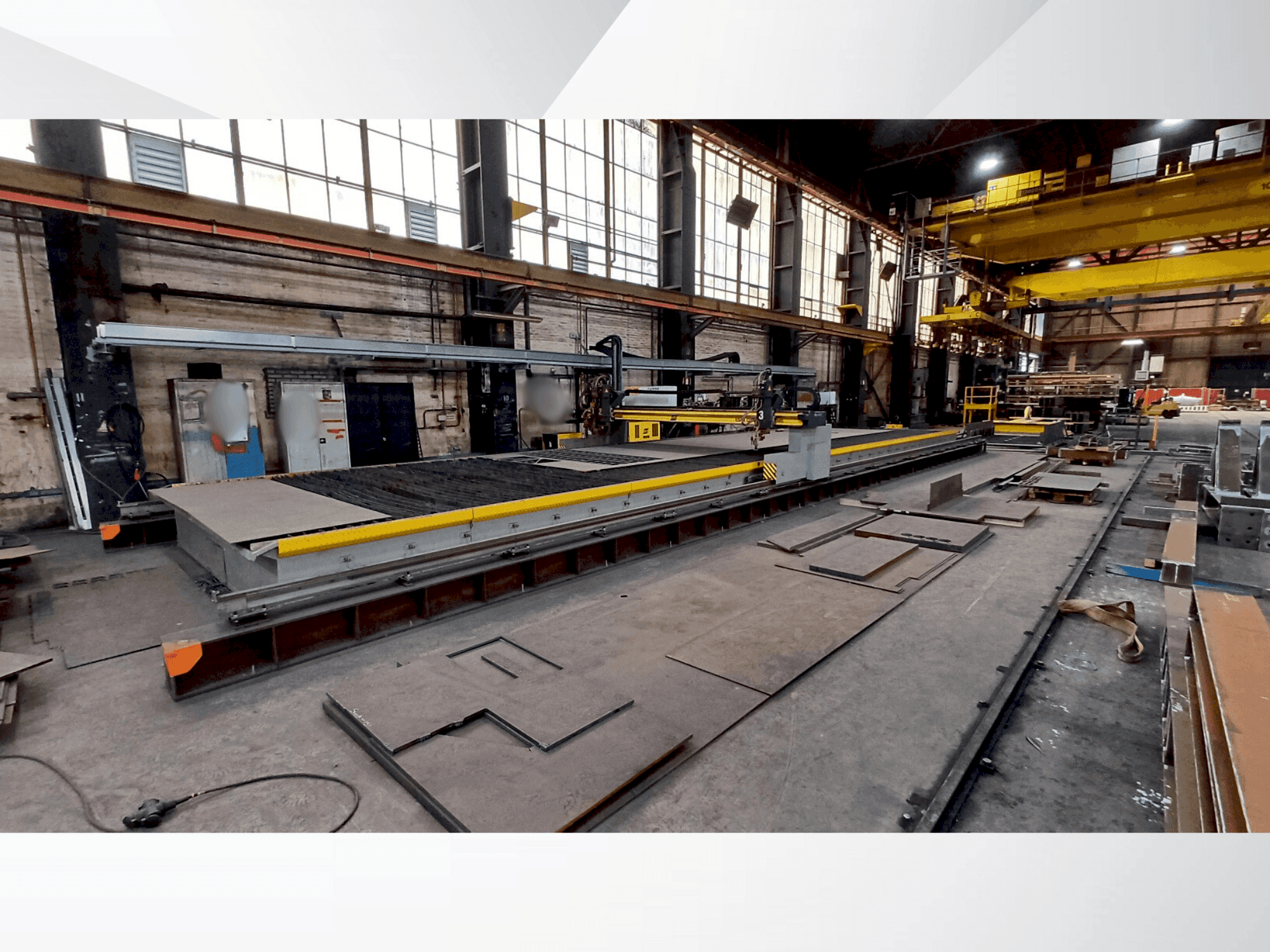 Čelní pohled na ESAB SXE-P4500 stroj