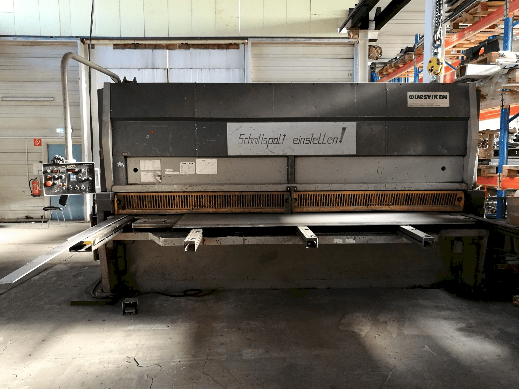 Čelní pohled na Ursviken GSA 640 stroj