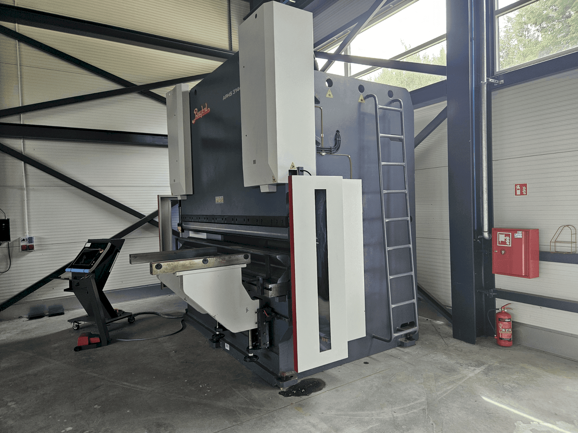 Čelní pohled na Baykal APHS 31440 stroj