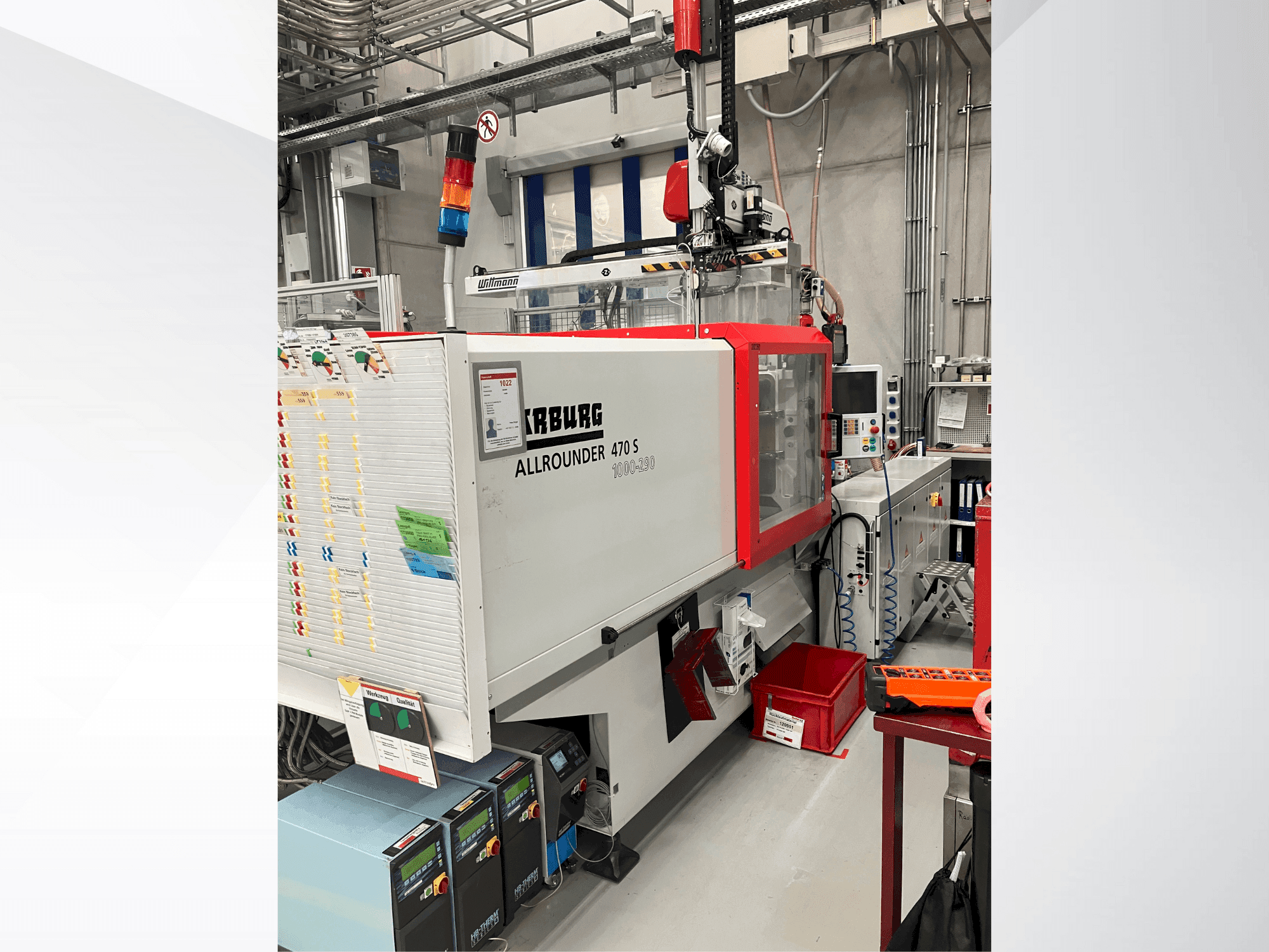 Čelní pohled na Arburg Allrounder 470 S 1000-290 stroj