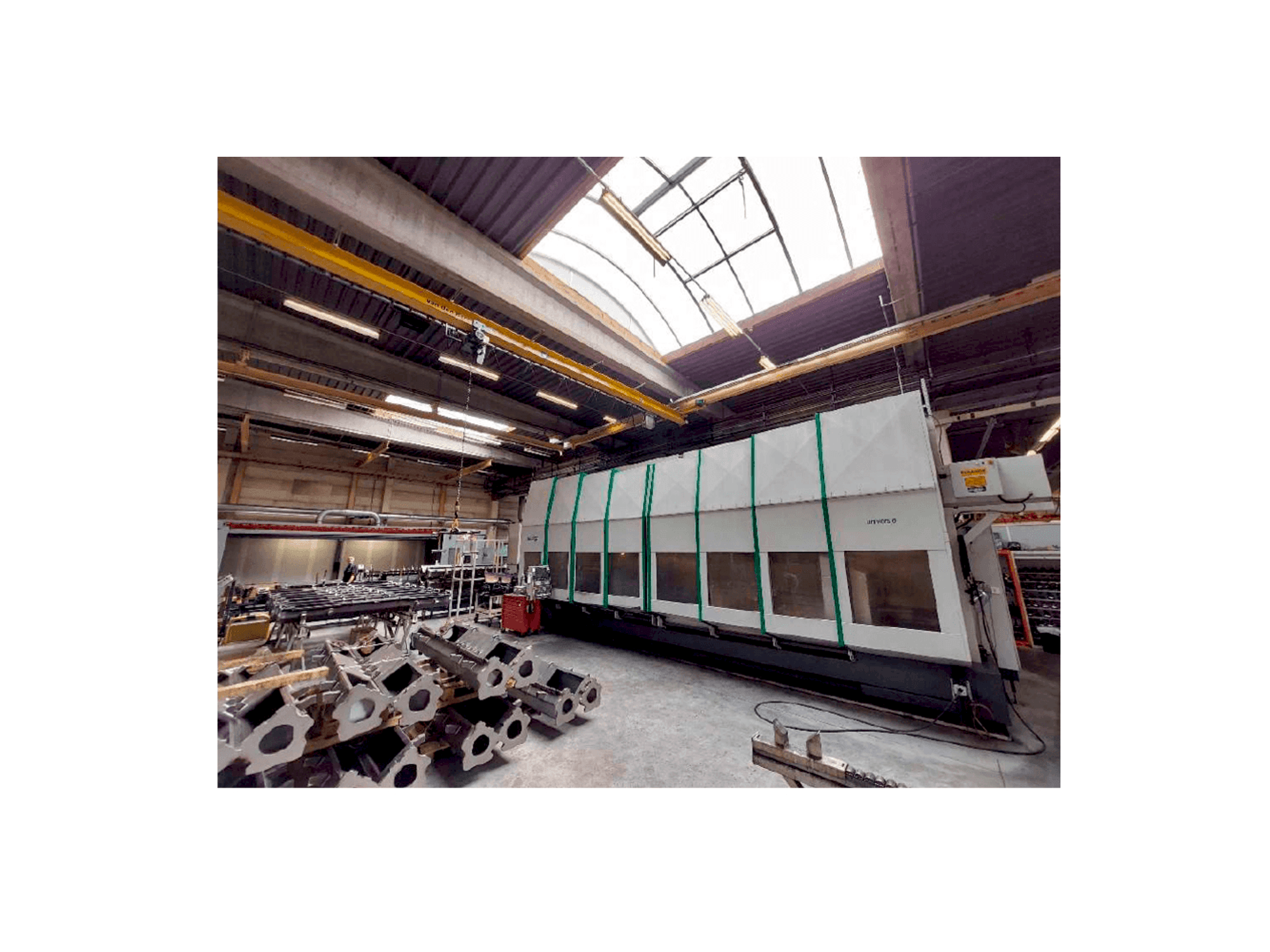 Čelní pohled na Unisign Univers 6 stroj