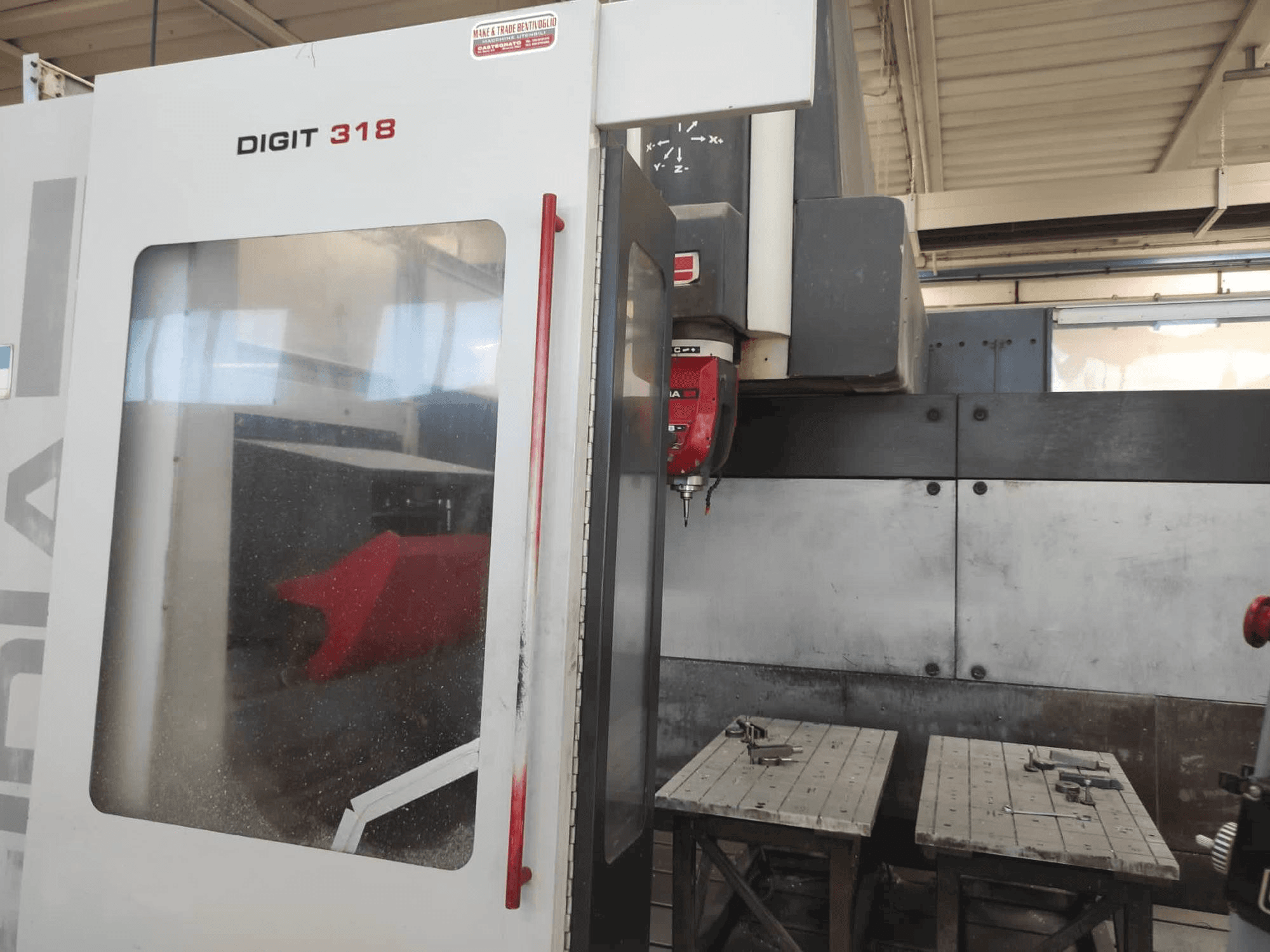 Levý boční pohled na Fidia Digit 318 stroj