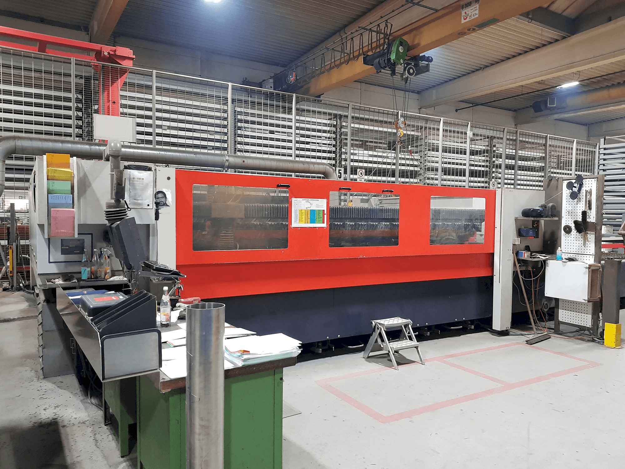Čelní pohled na Bystronic Bystar 4020 stroj