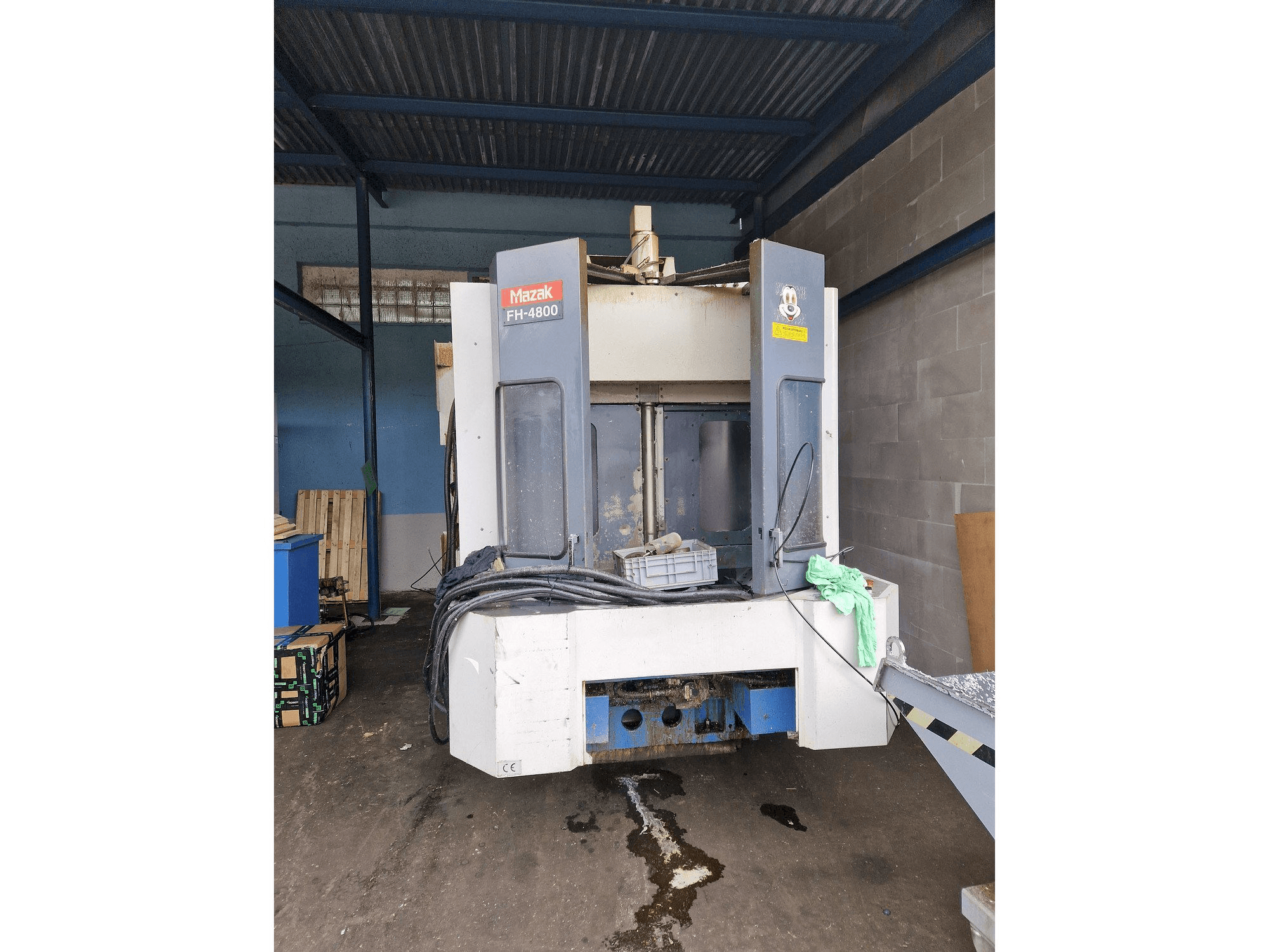 Čelní pohled na Mazak FH-4800 stroj