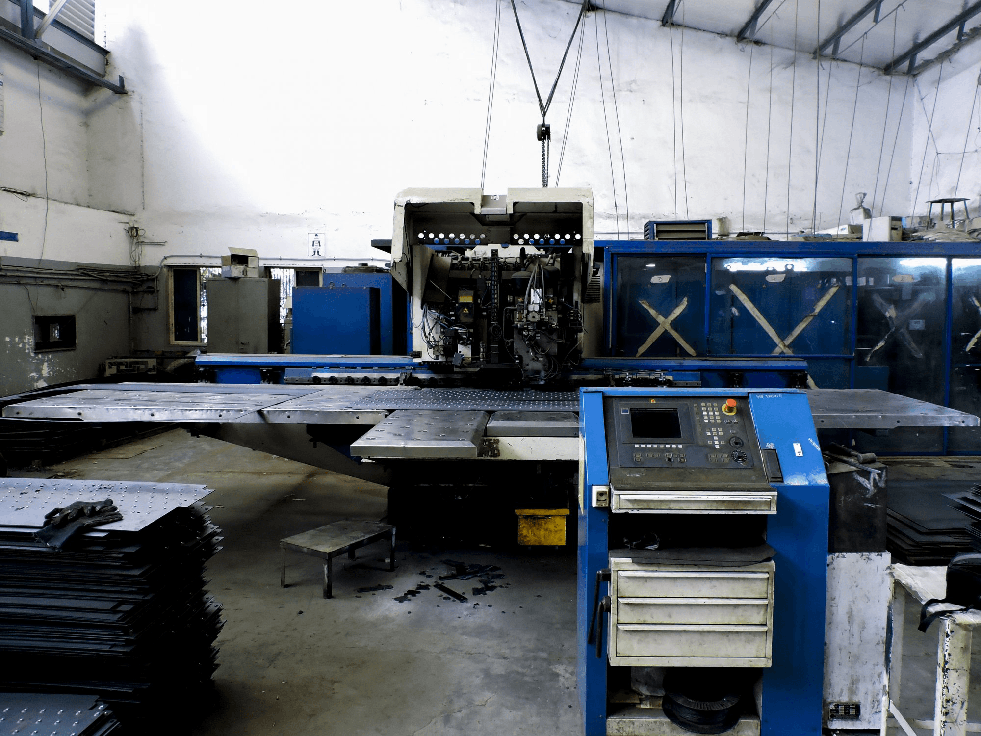 Čelní pohled na Trumpf Trumatic 600L stroj
