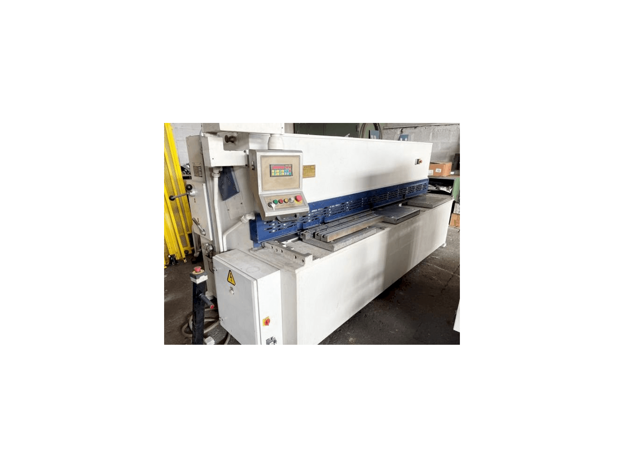 Čelní pohled na ALPA COF 3050mm x 4/6mm stroj