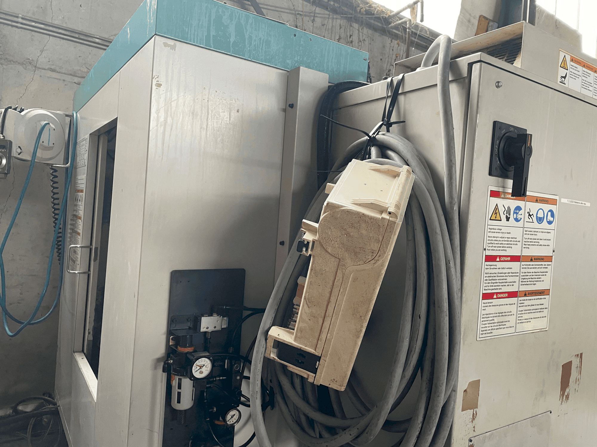 Čelní pohled na Brother TC22A (1999) stroj