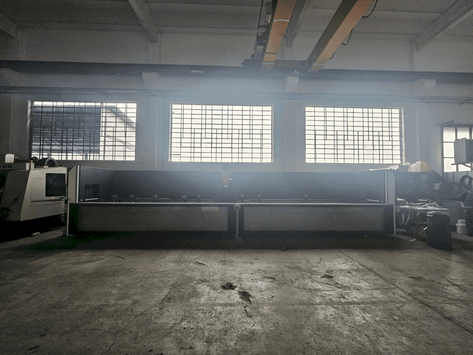 Čelní pohled na Emmegi COMET X6 stroj