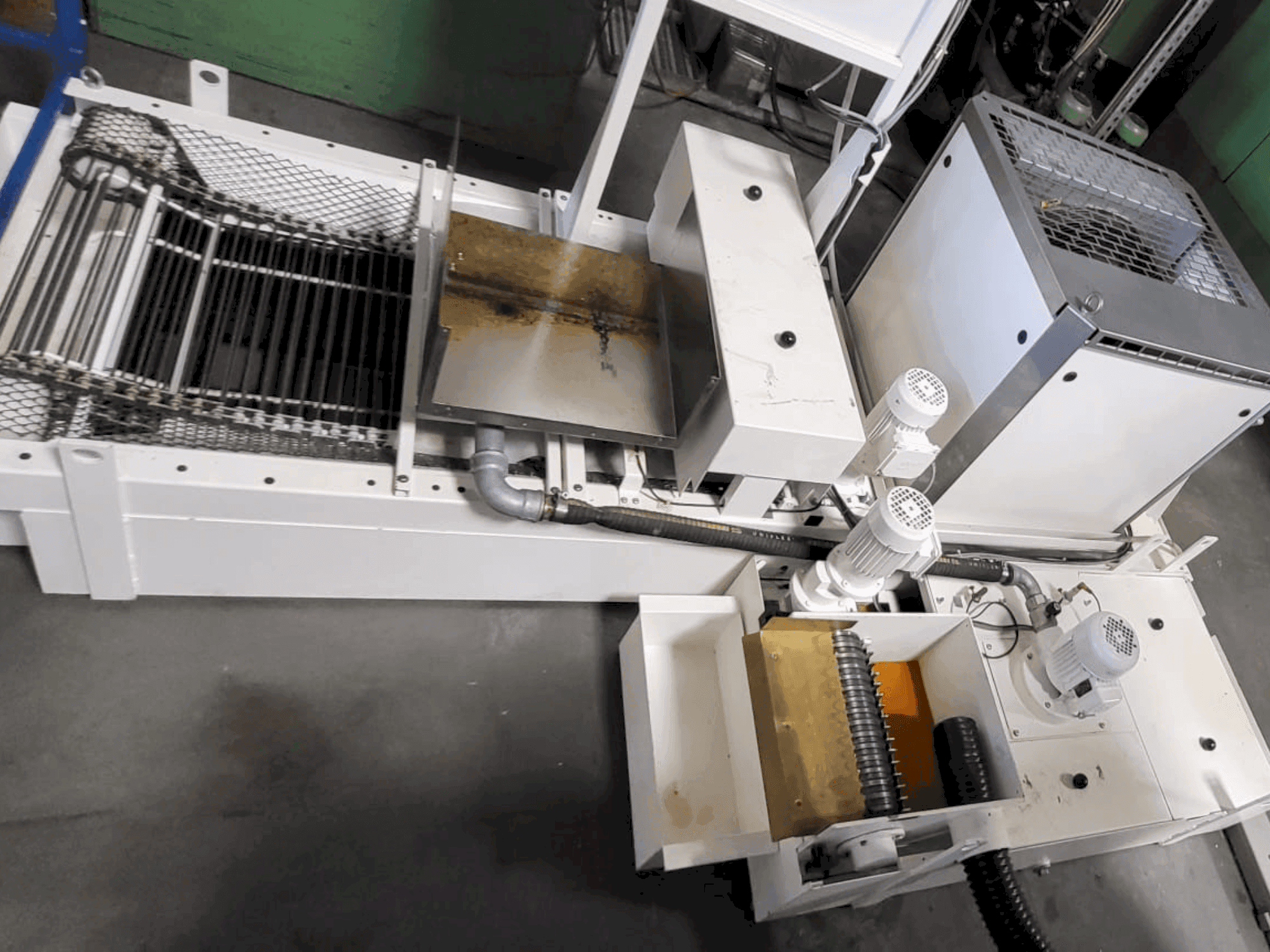 Čelní pohled na VOUMARD VM 110 CNC T stroj