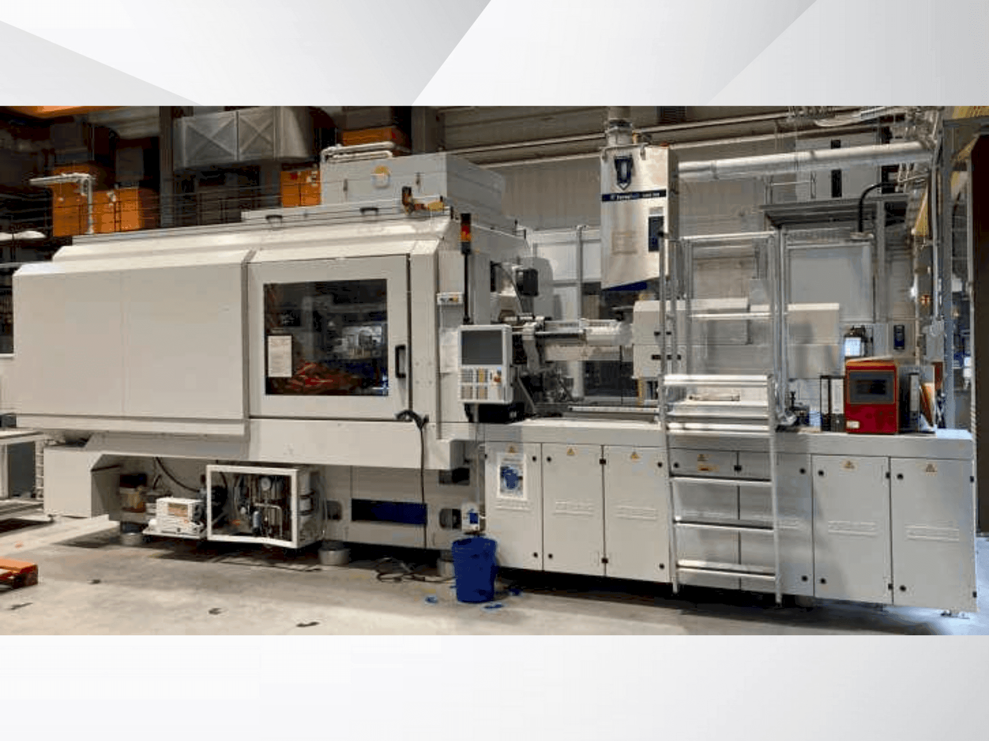 Čelní pohled na Arburg SGM Allrounder 720A stroj