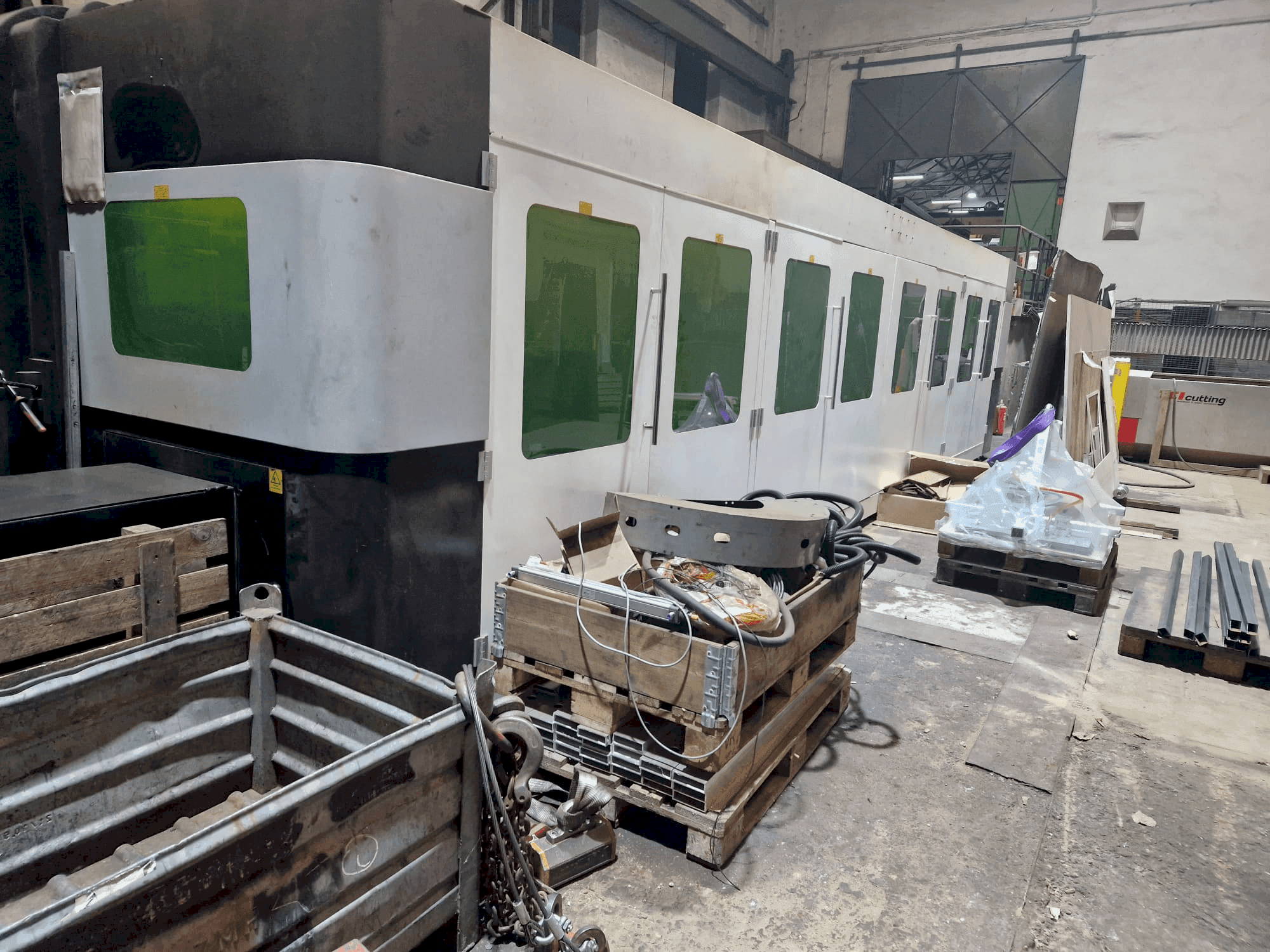 Čelní pohled na THETA TL 3015 PWD stroj