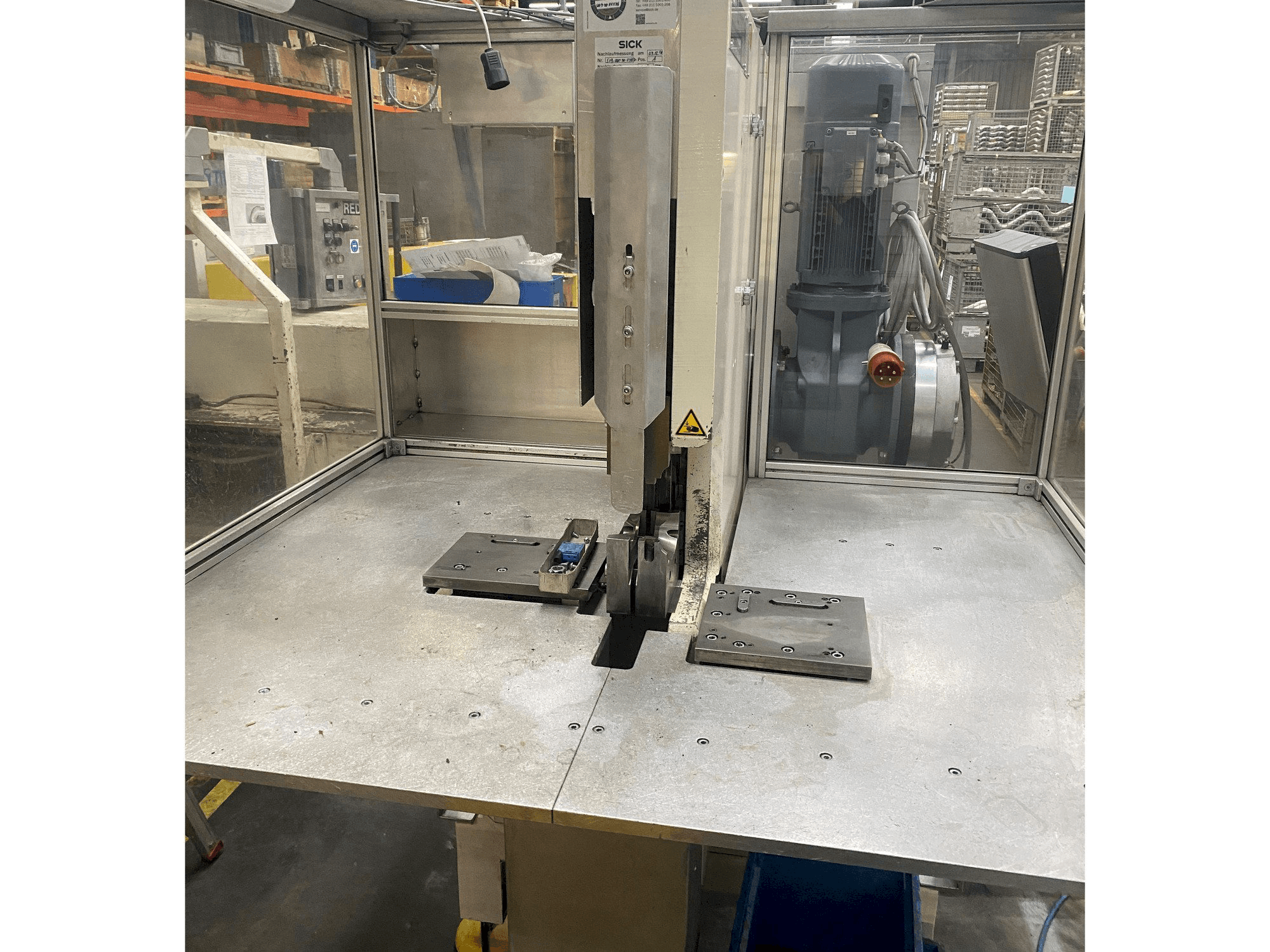 Čelní pohled na Schmidt und Remmert EMT80-2-F01 stroj