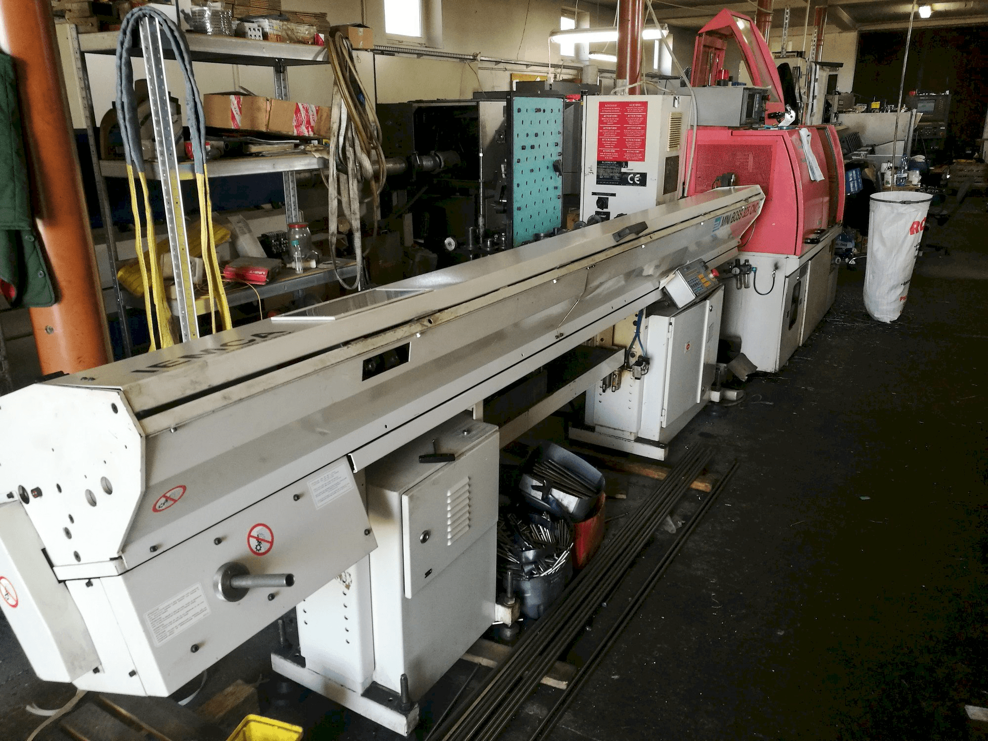 Čelní pohled na Gildemeister GLD 20-4A stroj