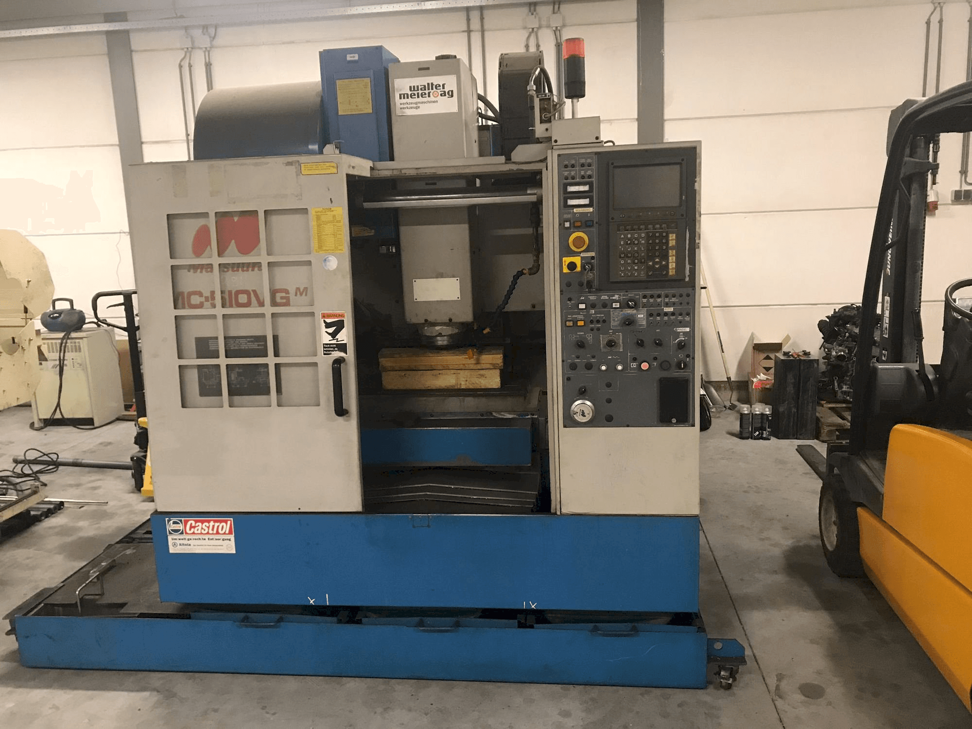 Čelní pohled na Matsuura MC 510 VG M stroj