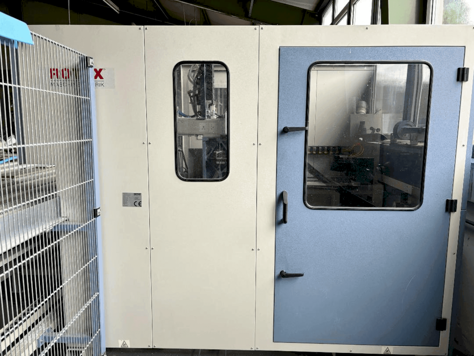 Čelní pohled na Rotox EPA 572 stroj