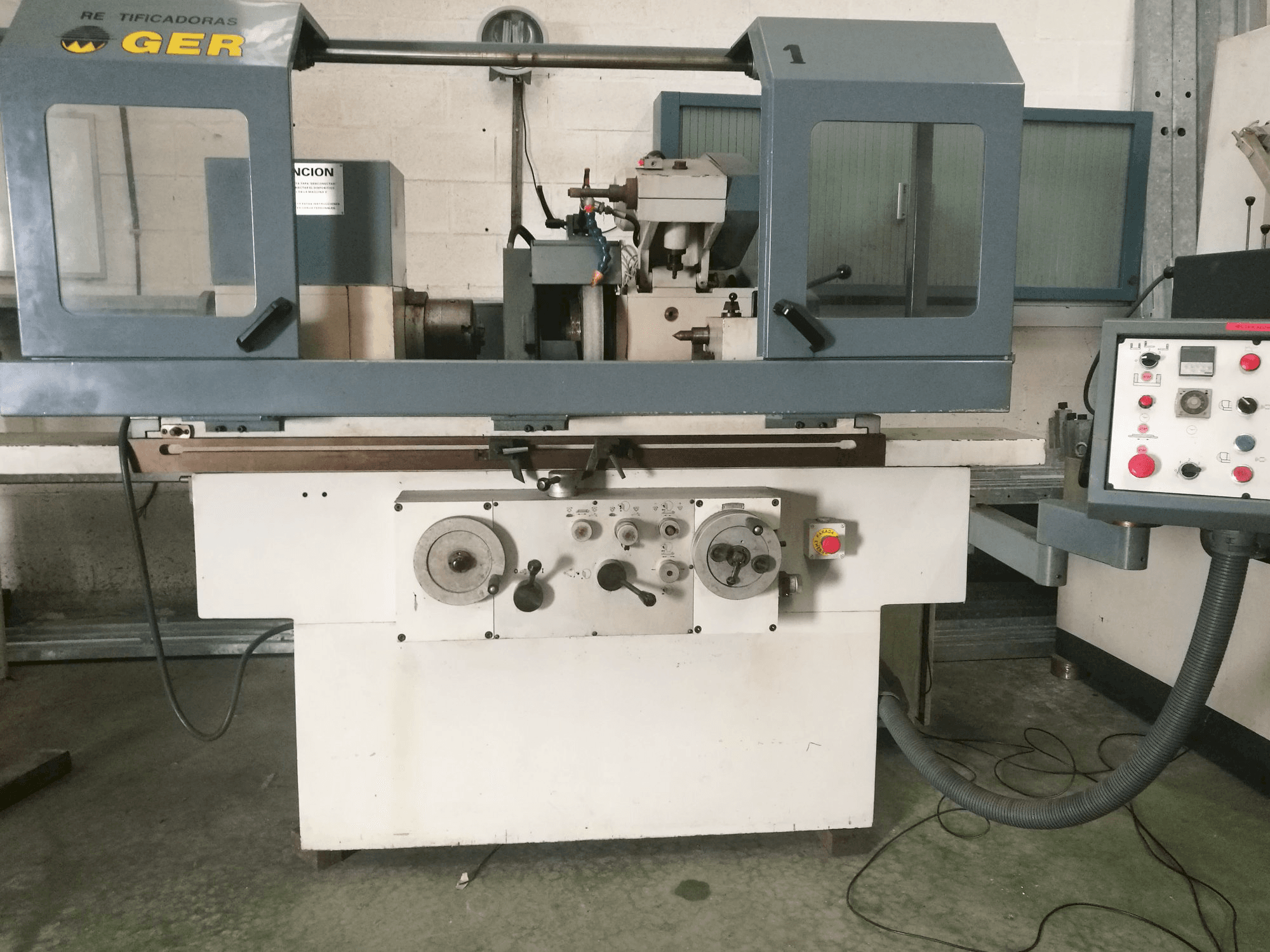 Čelní pohled na GER C/600 stroj