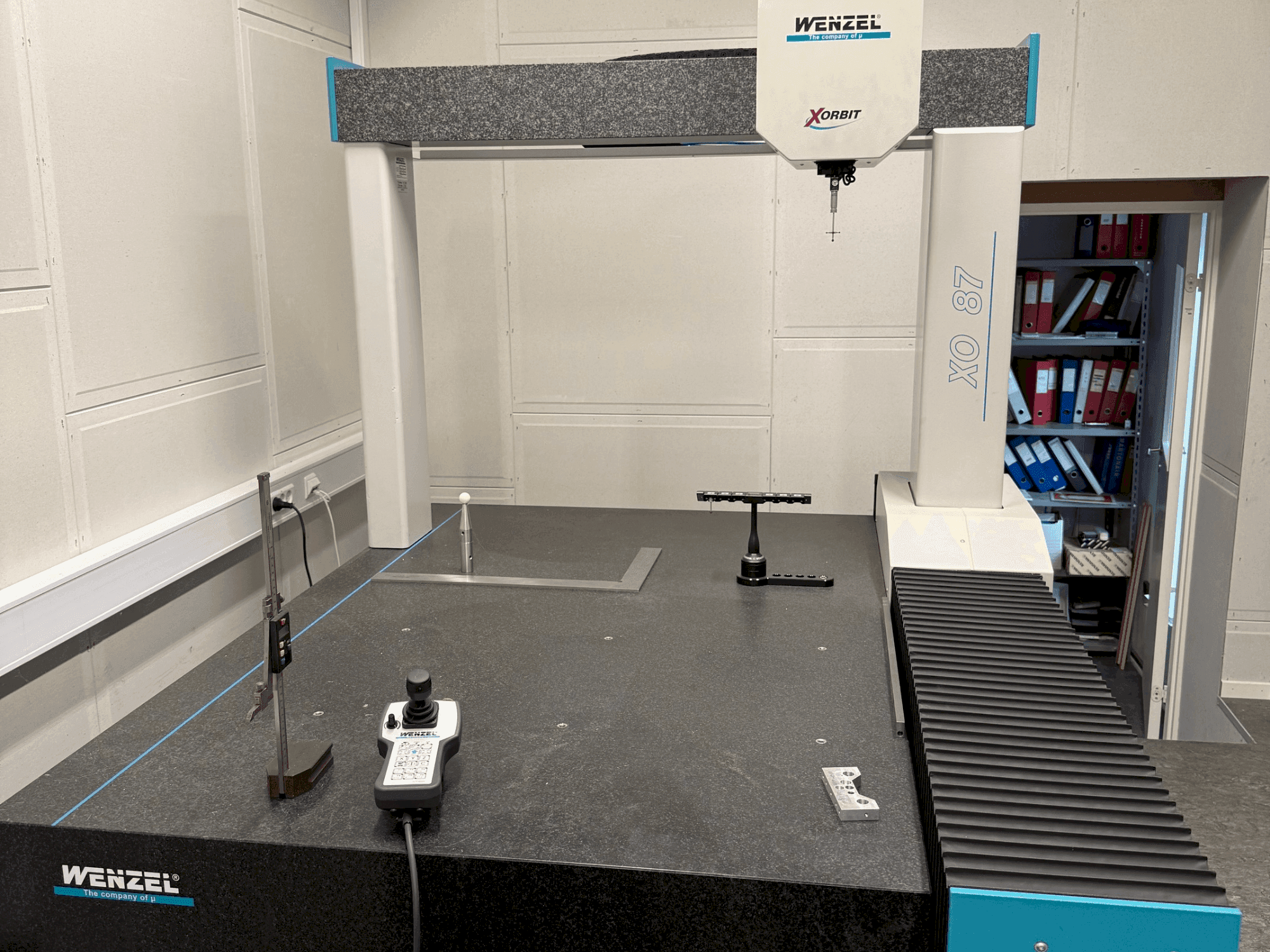 Čelní pohled na Wenzel XO 87 stroj