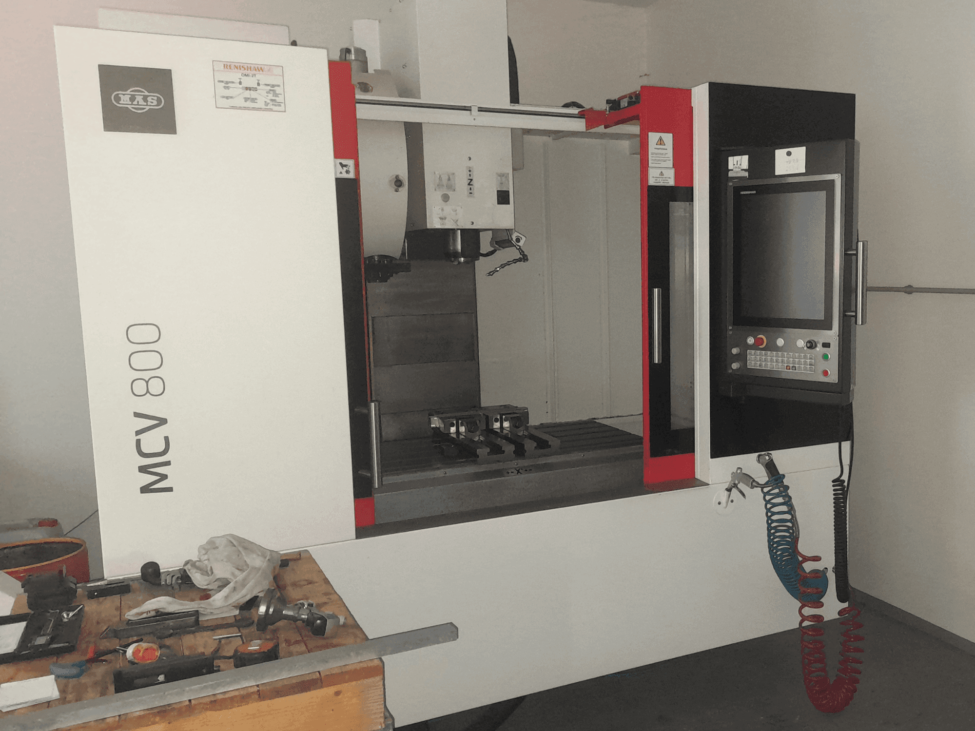 Čelní pohled na KOVOSVIT MAS MCV 800 QUICK (2022) stroj