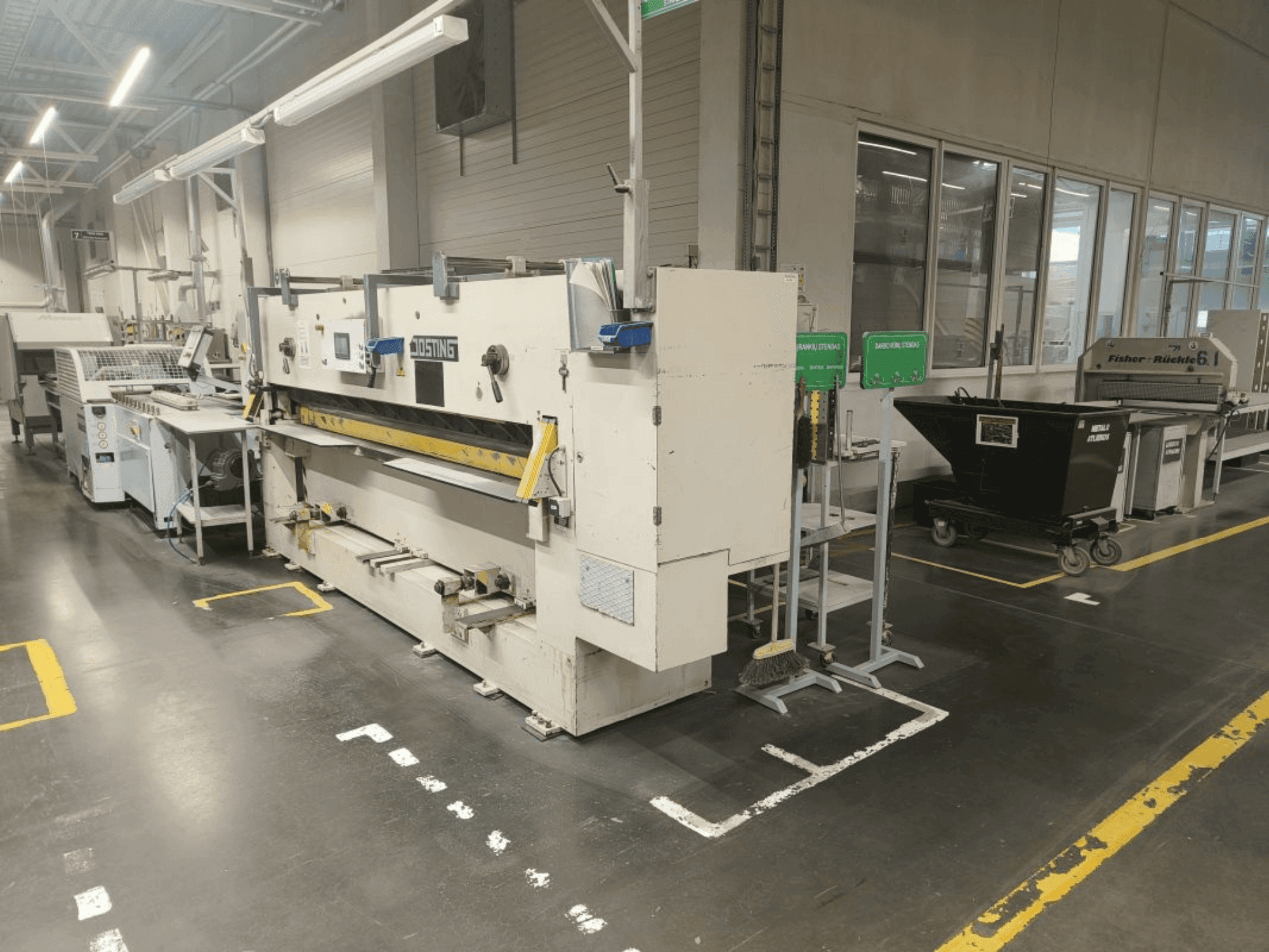 Čelní pohled na JOSTING ZFS 2800 stroj