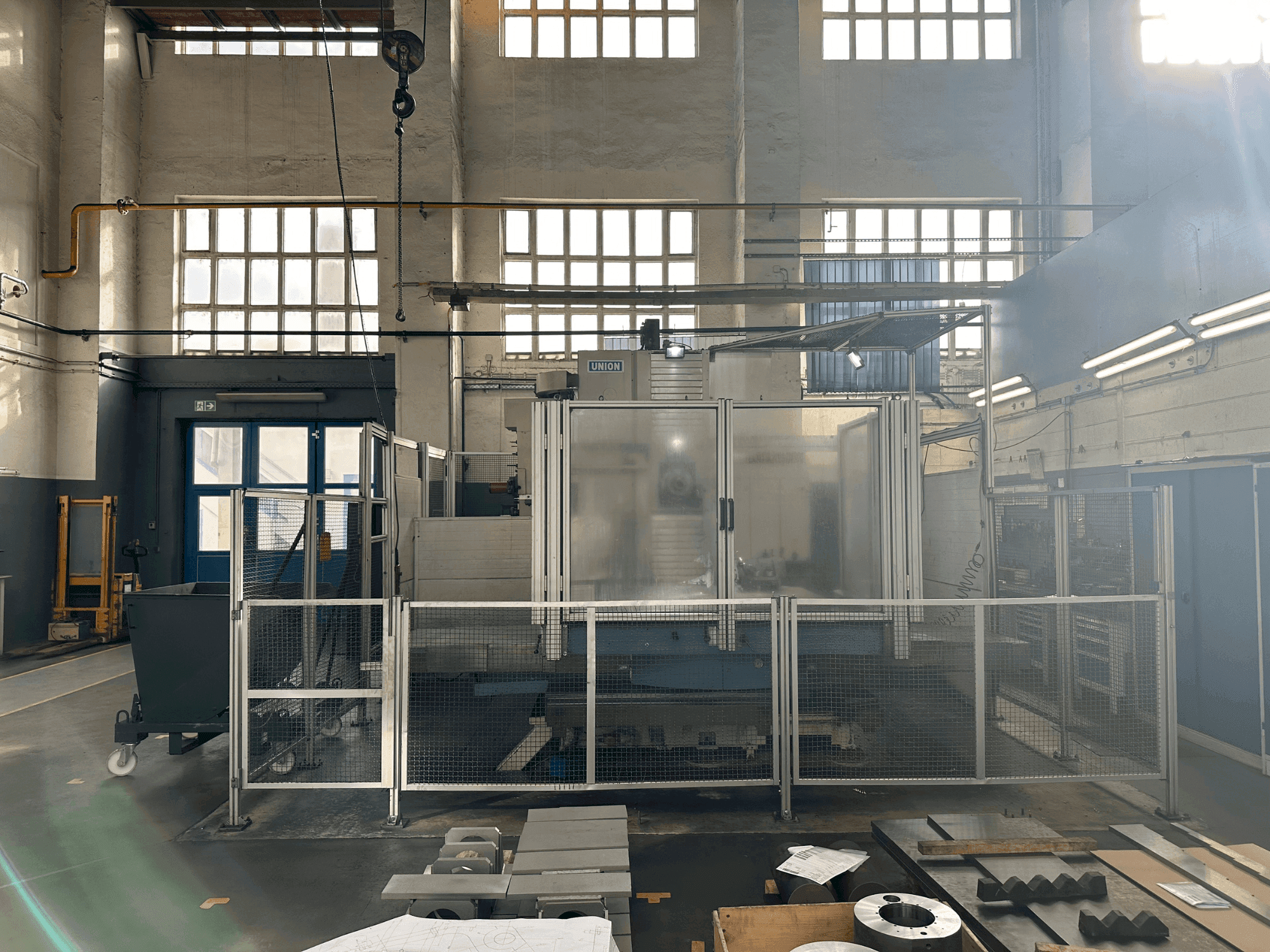 Čelní pohled na Union TC 110 stroj