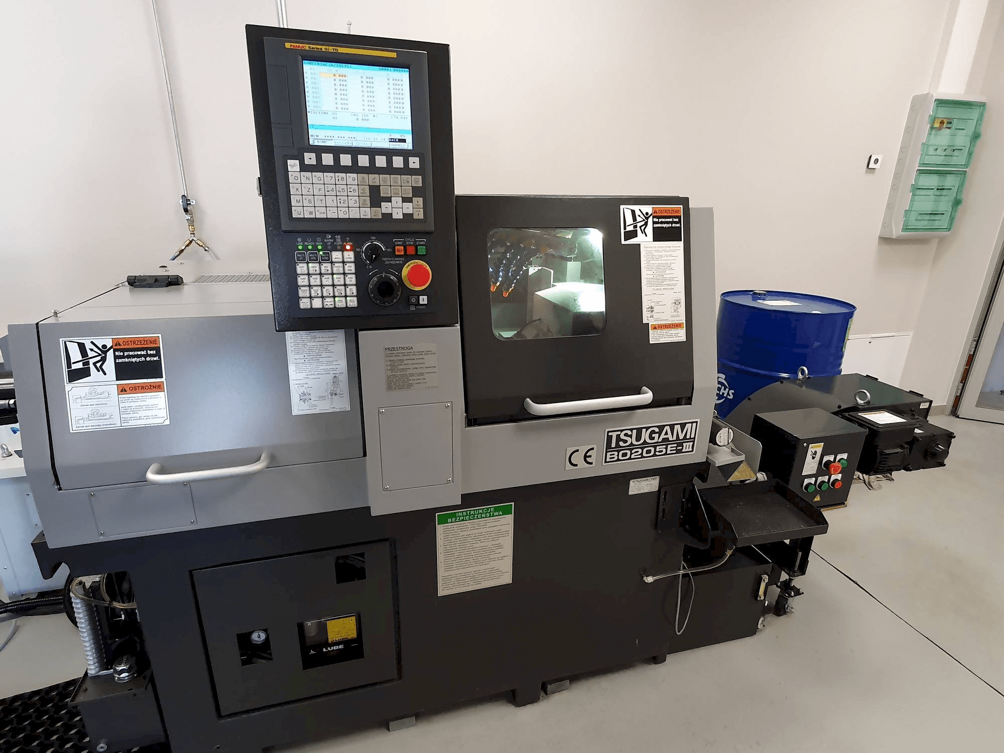 Čelní pohled na TSUGAMI B0205E-III stroj