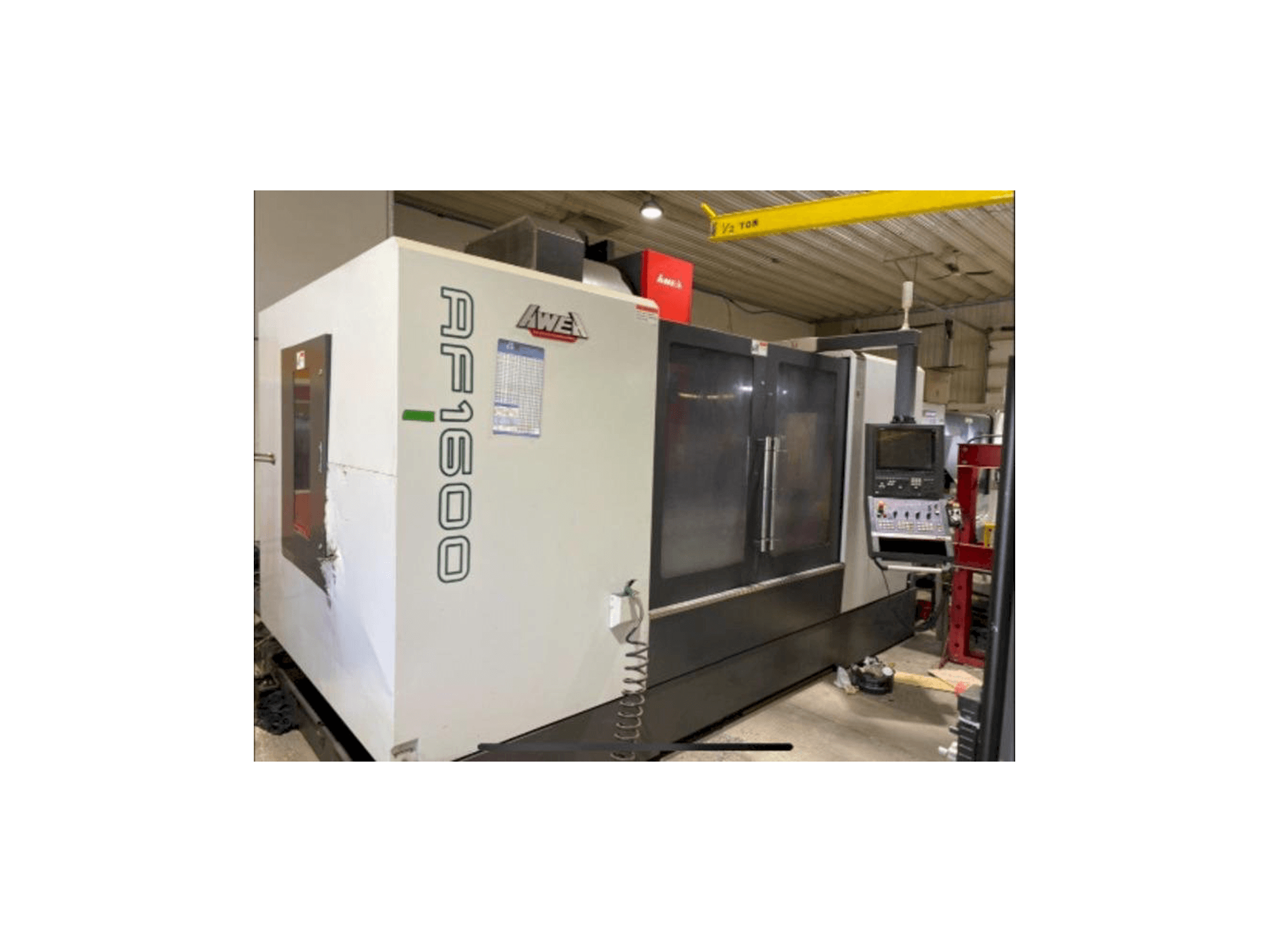 Čelní pohled na AWEA AF-1600 stroj