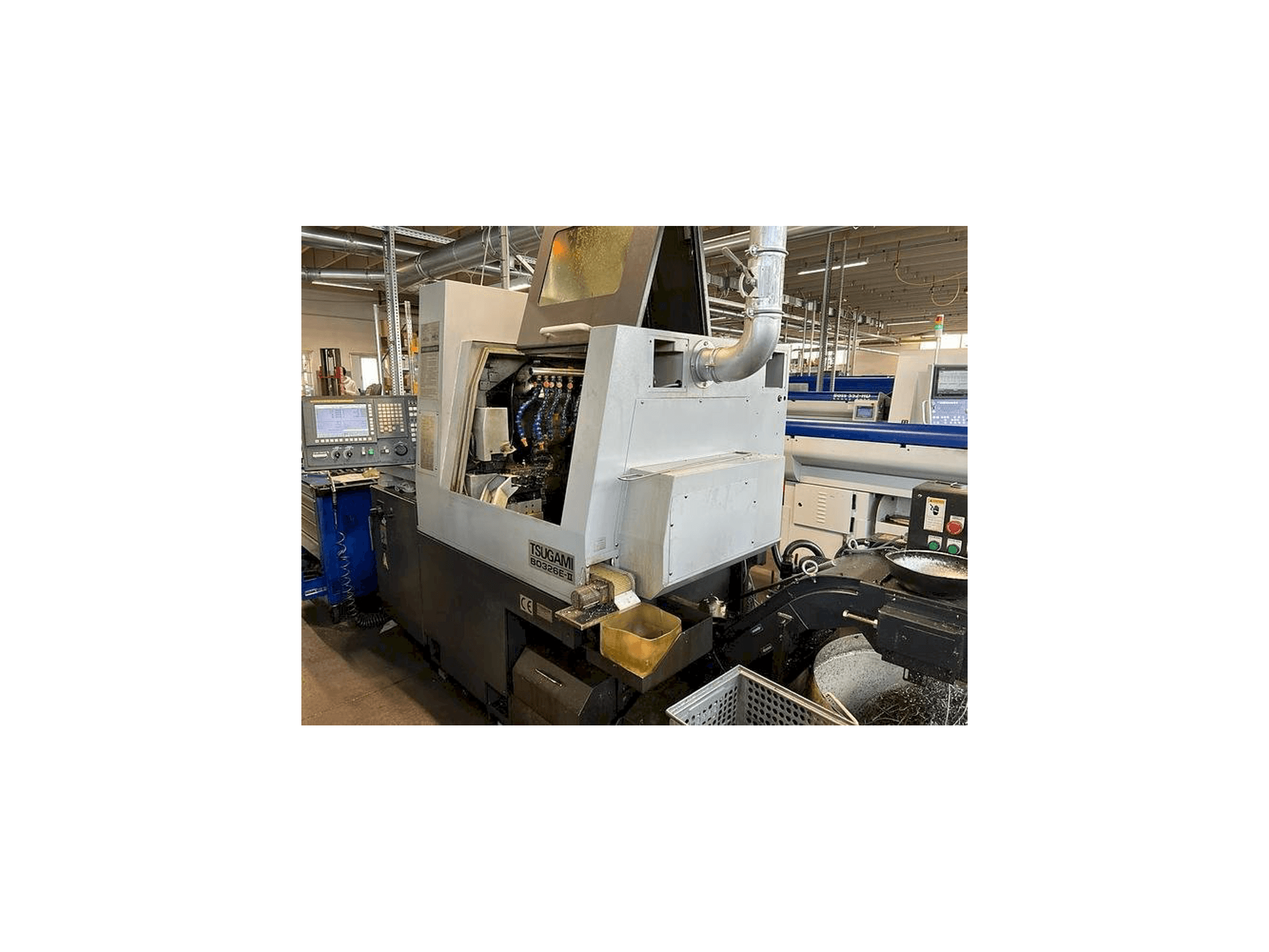 Čelní pohled na TSUGAMI B0326E-II stroj
