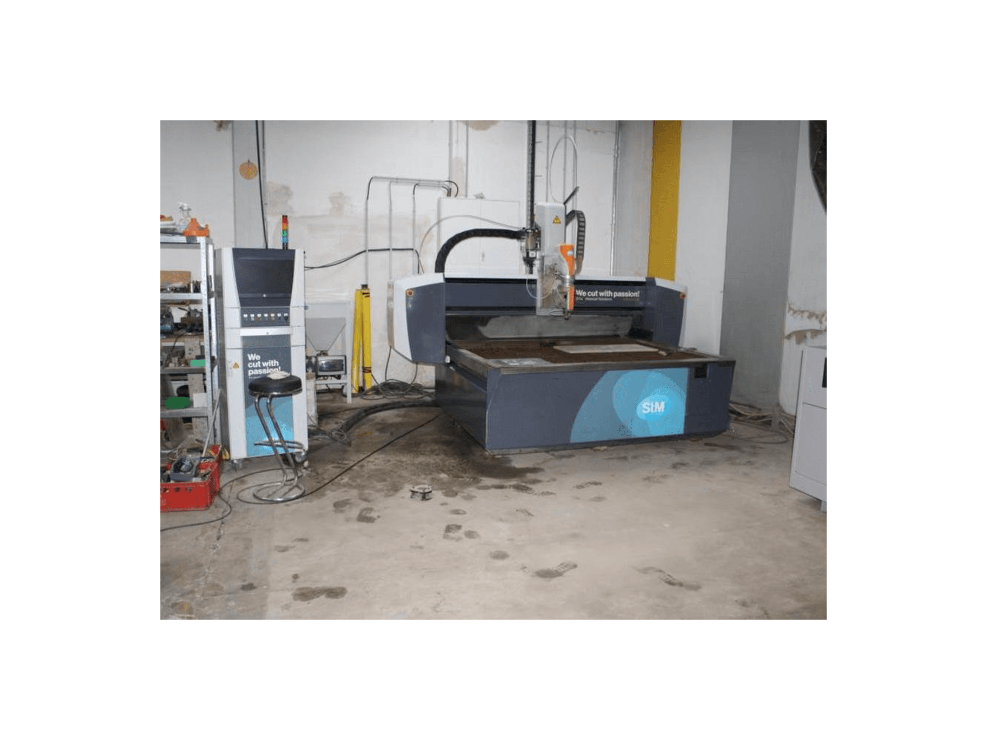 Čelní pohled na STM PremiumCut 3D 68 stroj