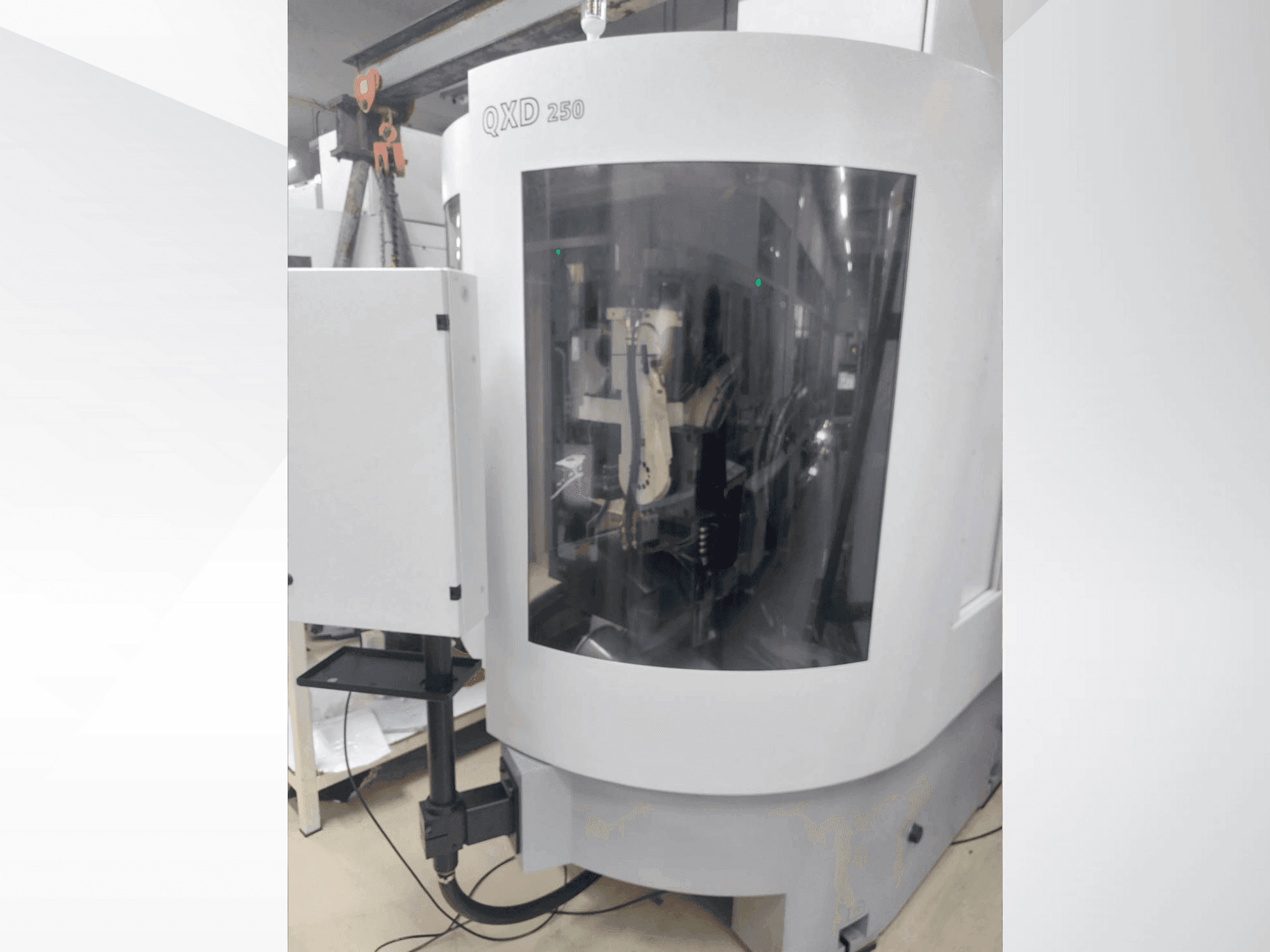 Čelní pohled na VOLLMER QXD 250 stroj