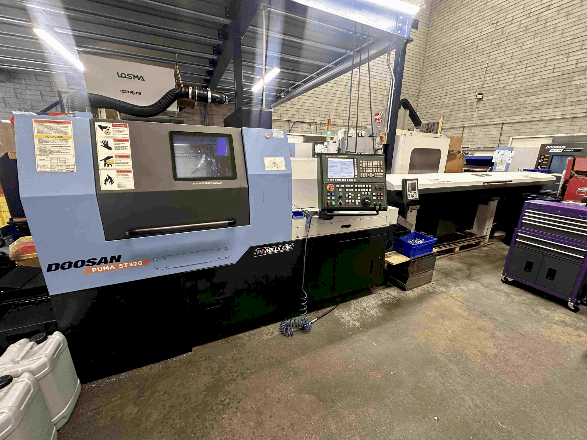 Čelní pohled na DOOSAN Puma ST32G stroj