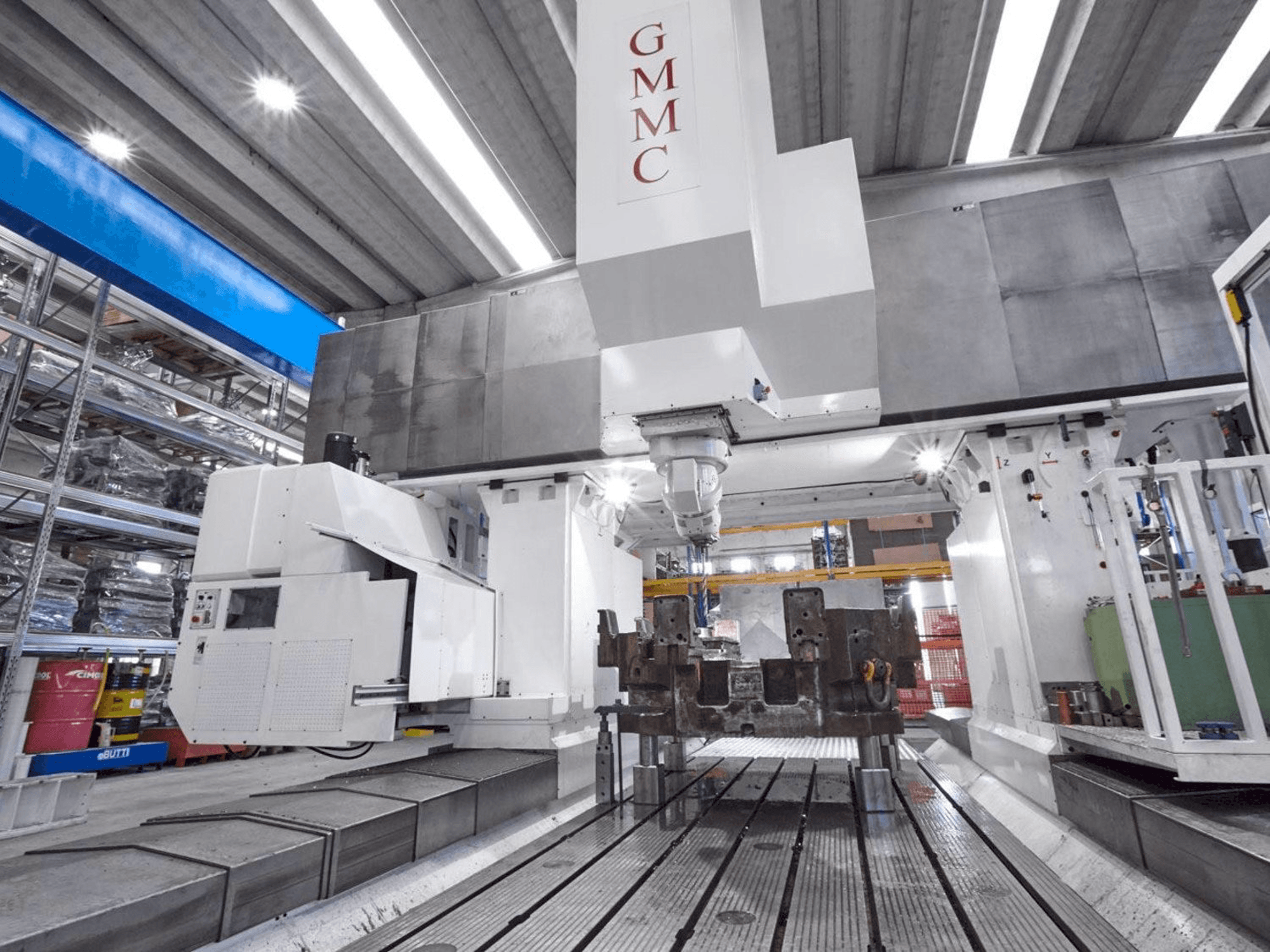 Čelní pohled na Emsil GMMC-6000 stroj