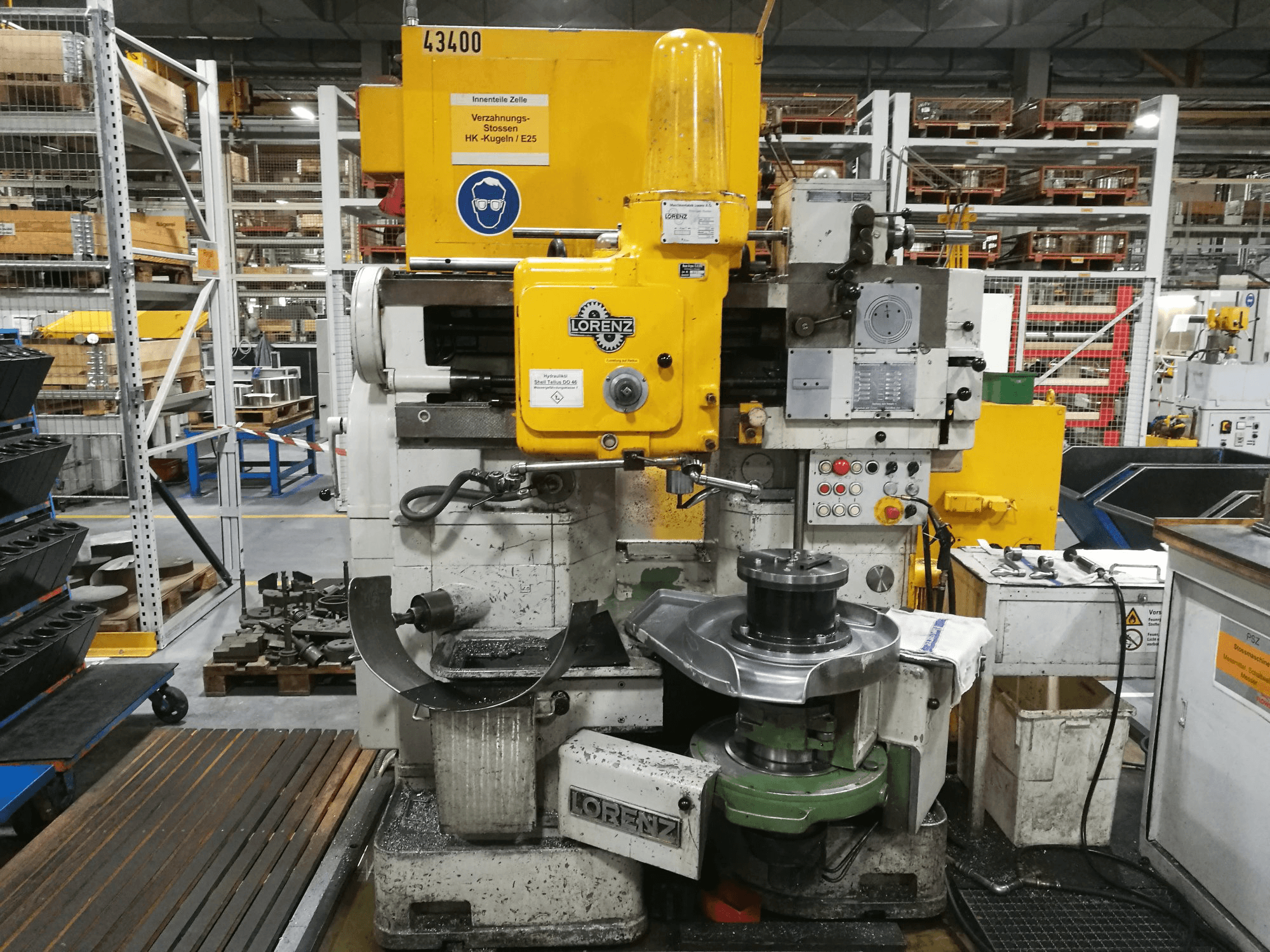 Čelní pohled na LORENZ SNJ5 stroj