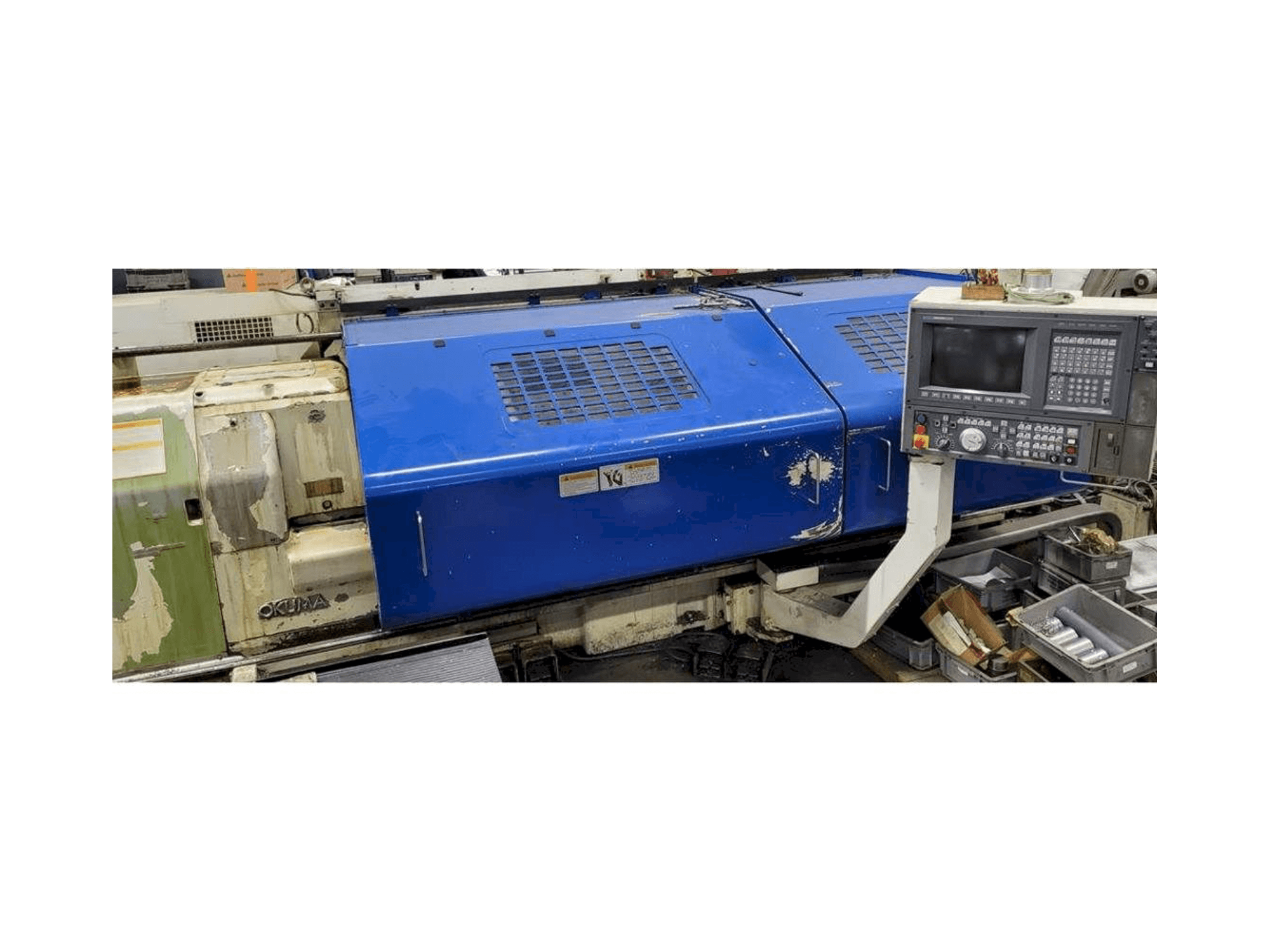 Čelní pohled na Okuma LH35 stroj