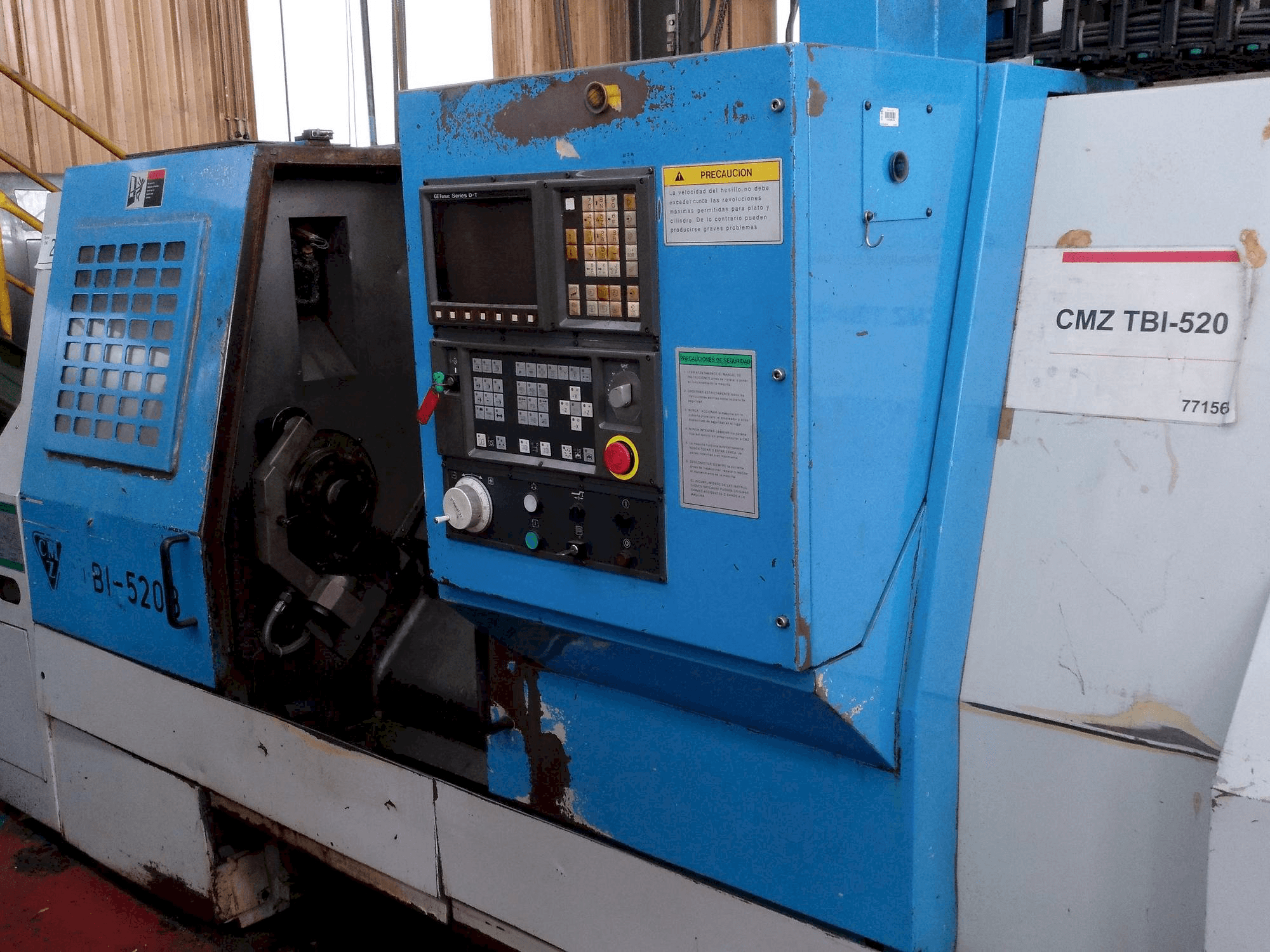 Čelní pohled na CMZ TBI 520 stroj