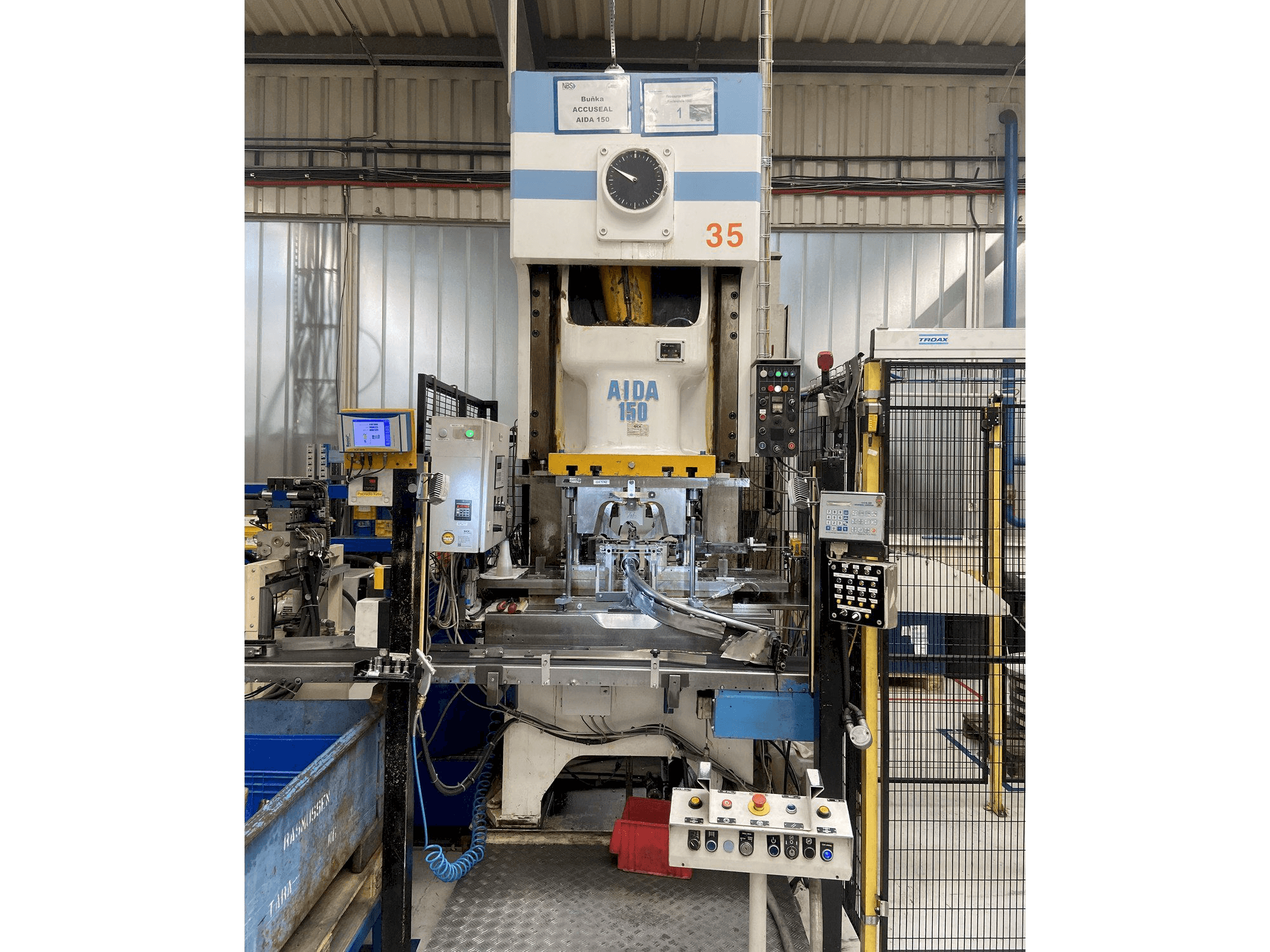Čelní pohled na AIDA NC1-150(2) (1996) stroj