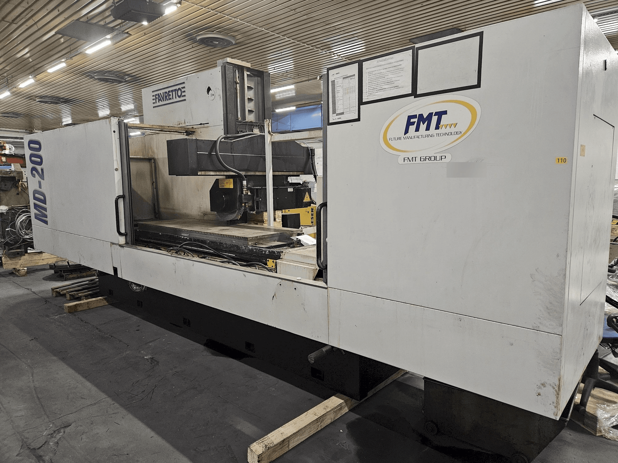 Čelní pohled na FAVRETTO MD 200 stroj