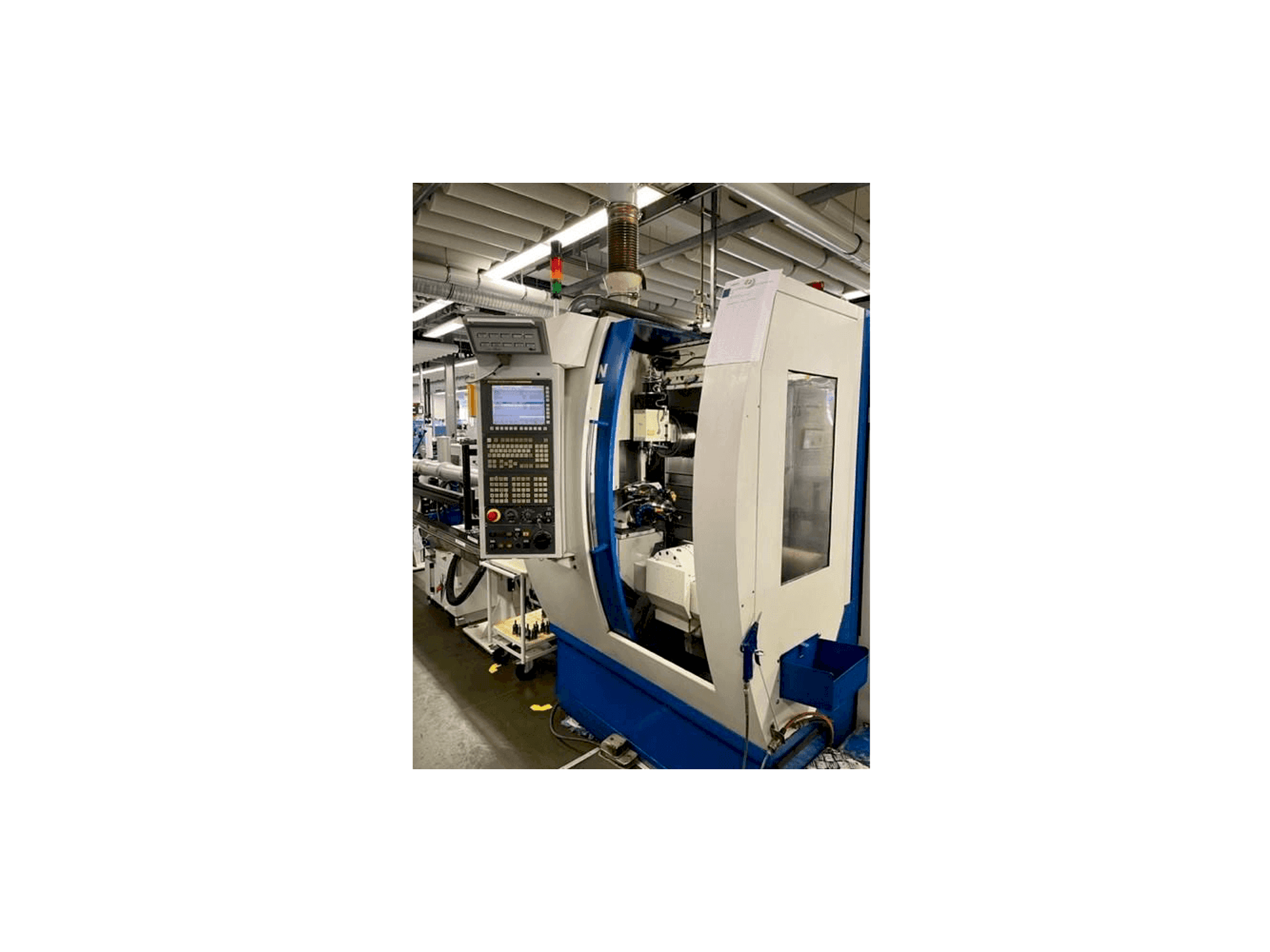 Čelní pohled na Willemin-Macodel W508MT stroj