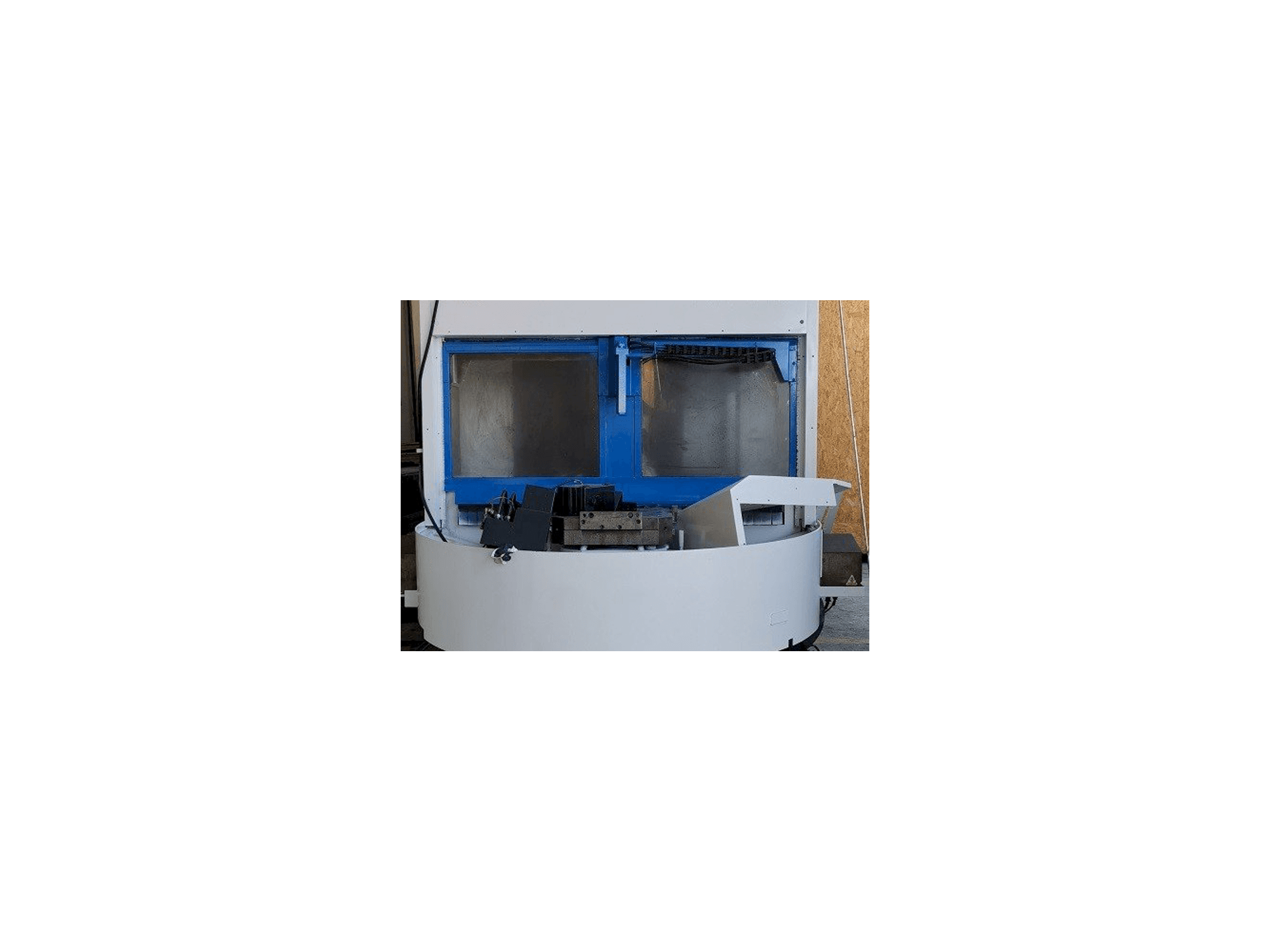 Čelní pohled na TOYODA FA630 stroj