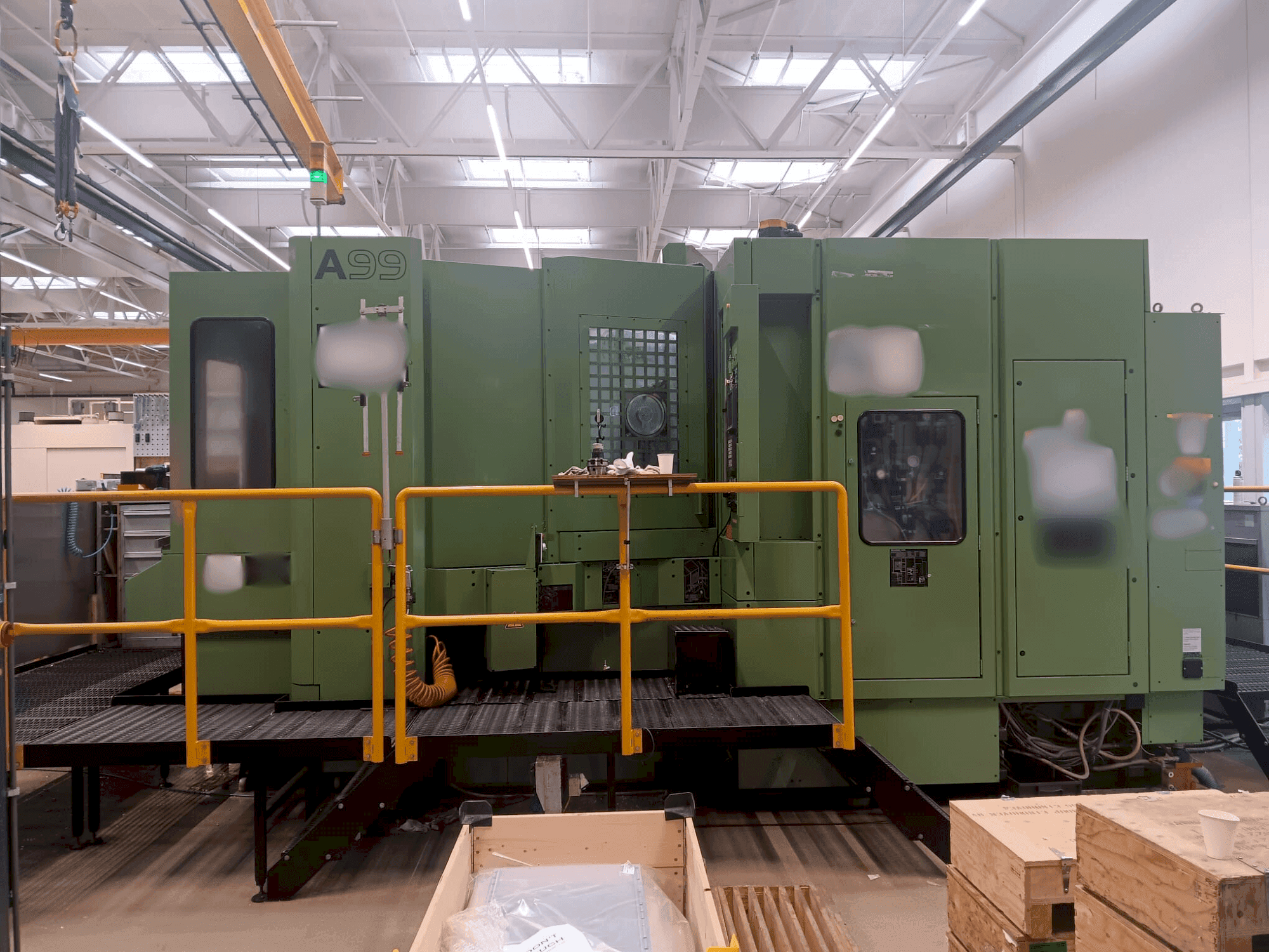 Čelní pohled na Makino A99-A188 stroj