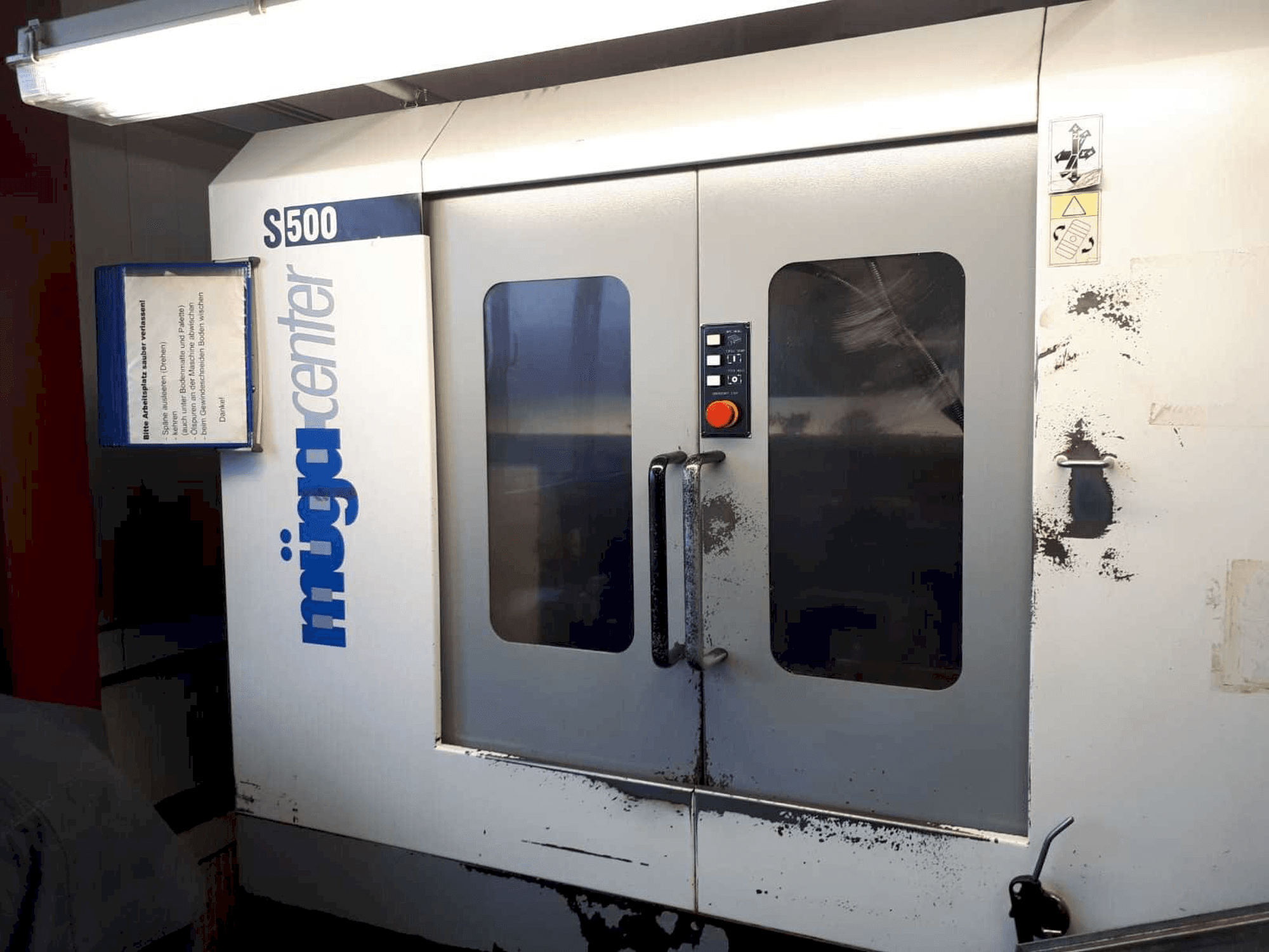 Čelní pohled na Muga S500 stroj