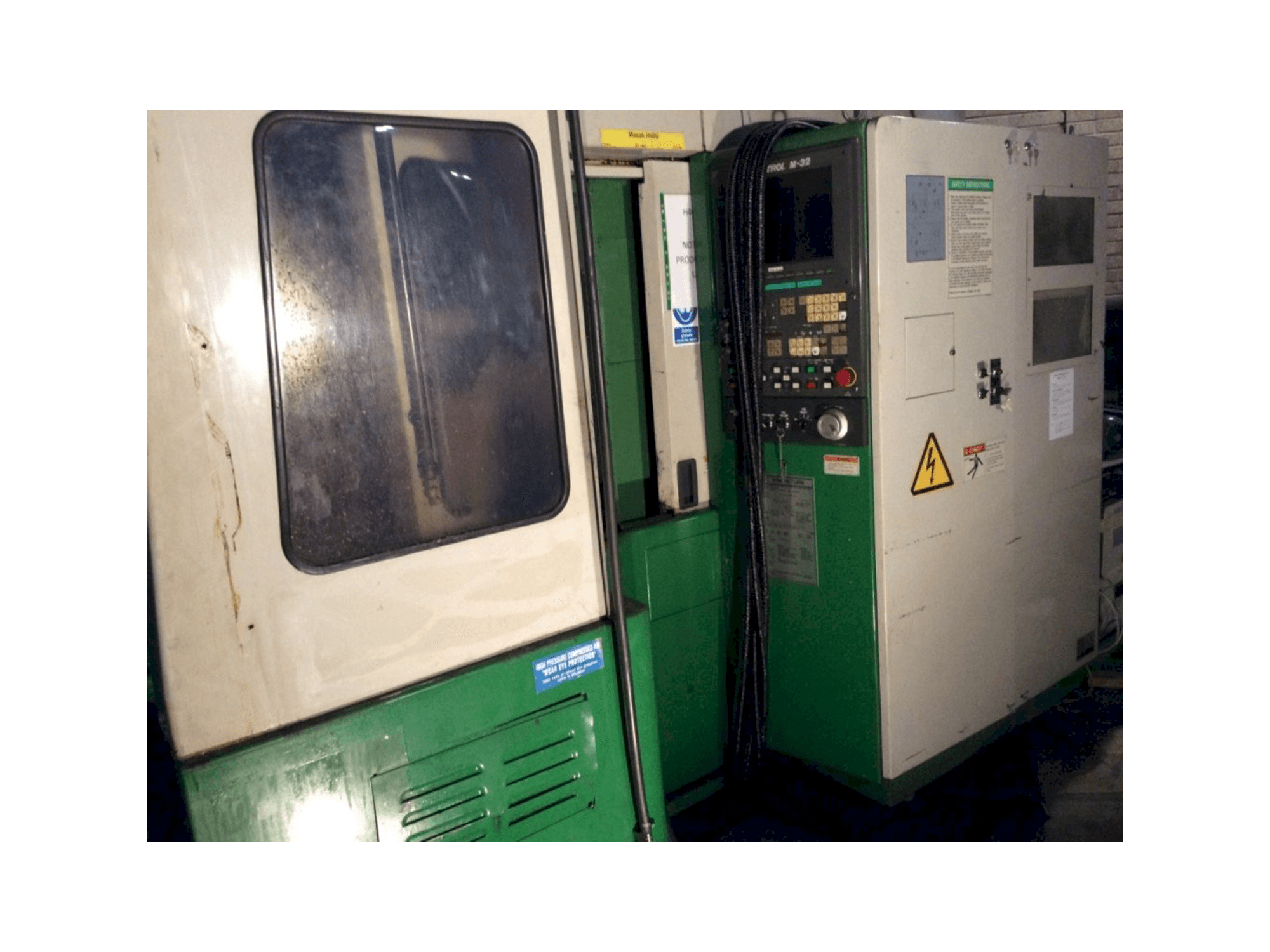 Čelní pohled na Mazak Mazatech H400 stroj