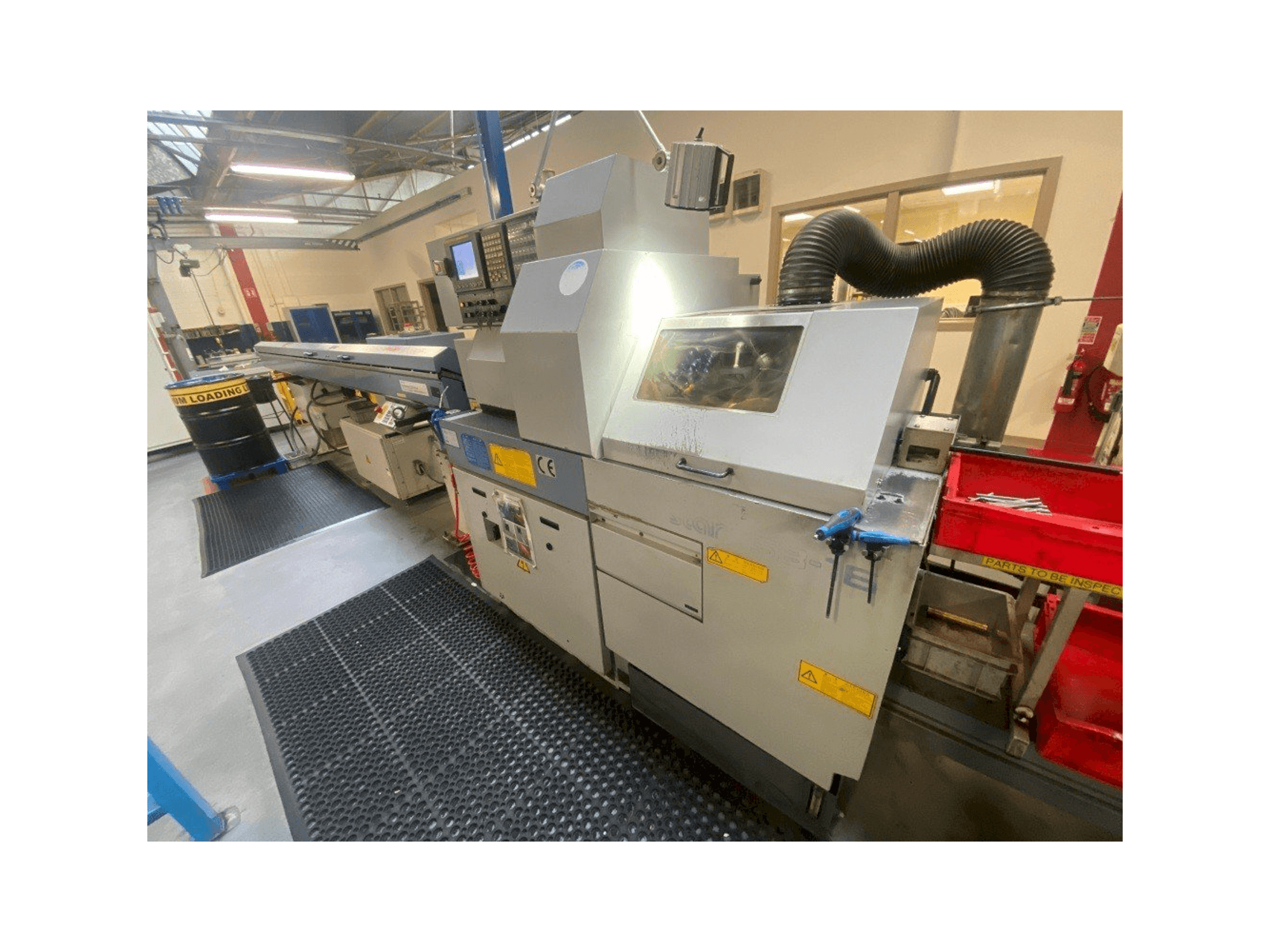 Čelní pohled na Star SB-16 stroj