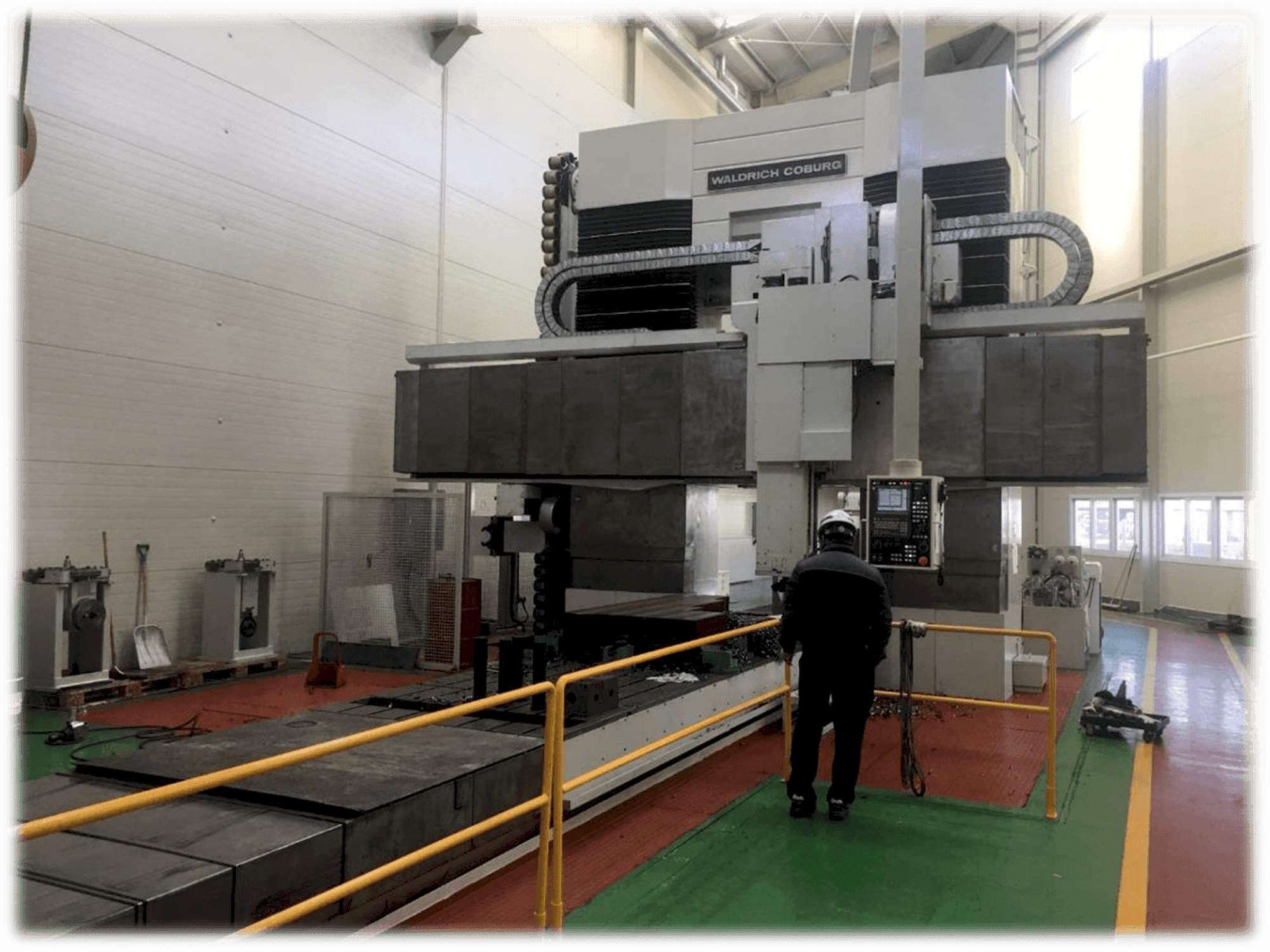 Čelní pohled na WALDRICH COBURG 14-10FP150NC stroj