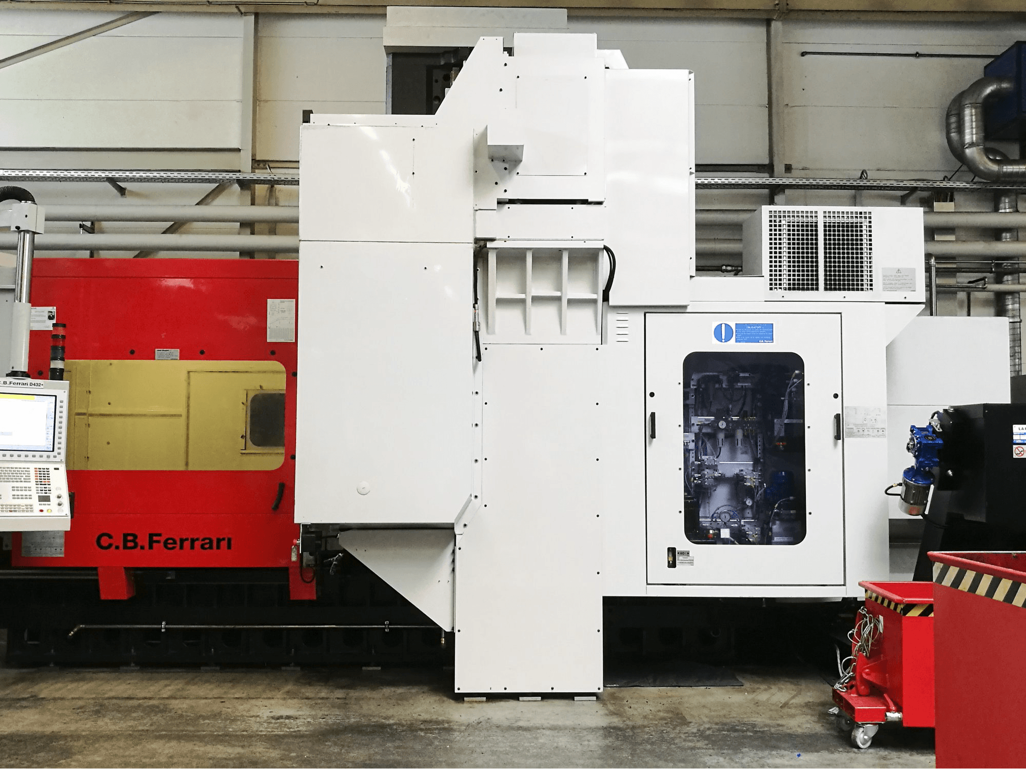 Čelní pohled na C.B. Ferrari D432 stroj