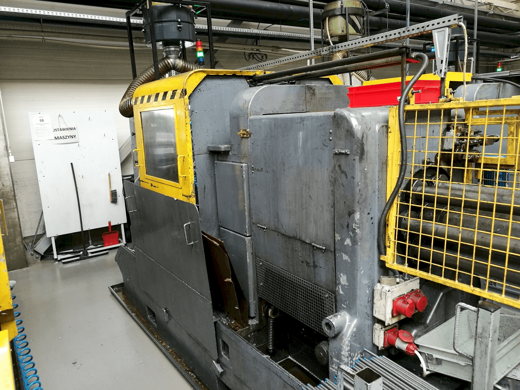 Čelní pohled na Wickman 1 3/8"-6 stroj