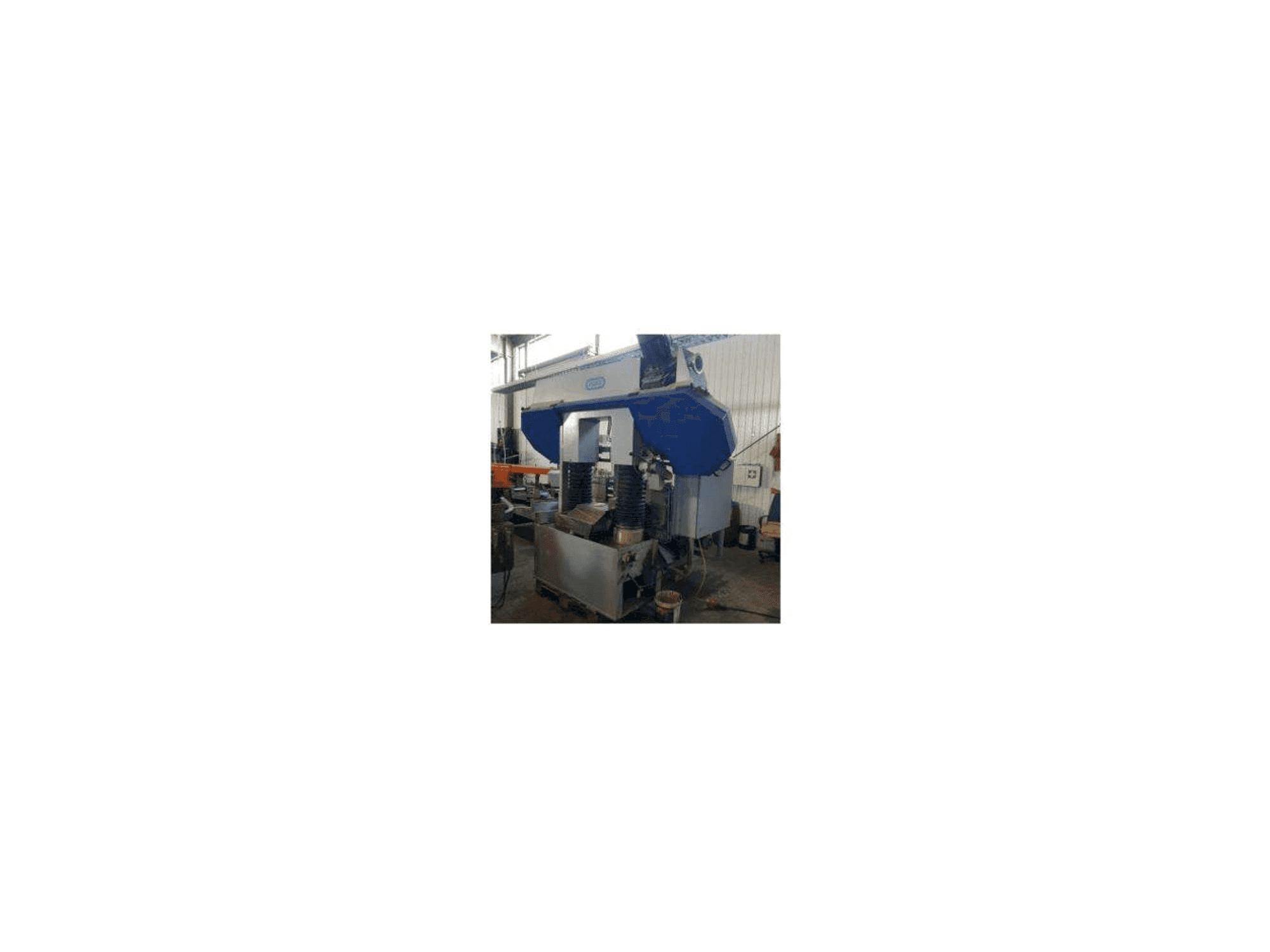 Čelní pohled na FORTE SBA 421 stroj