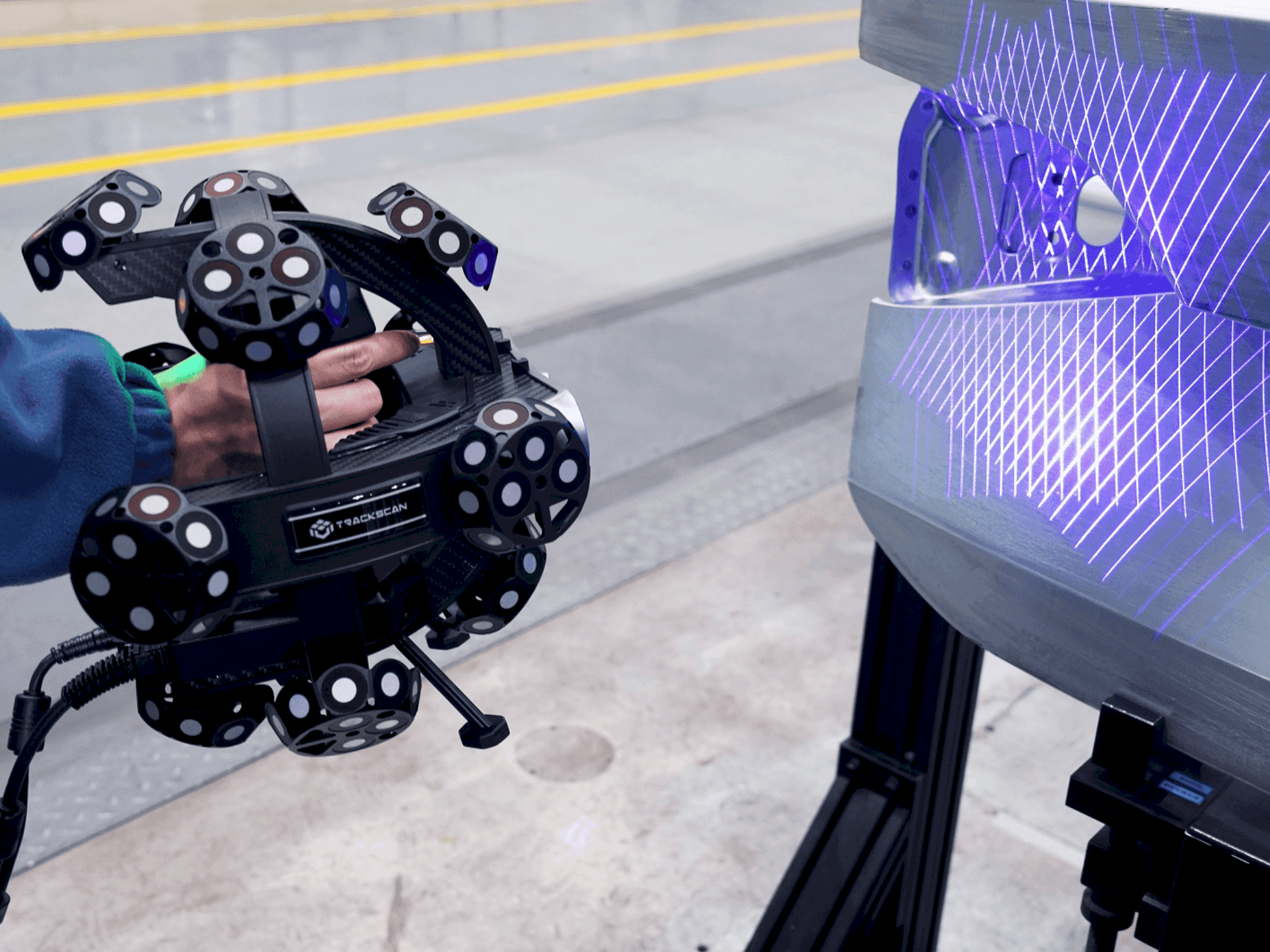 Čelní pohled na TRACKSCAN Sharp49 stroj