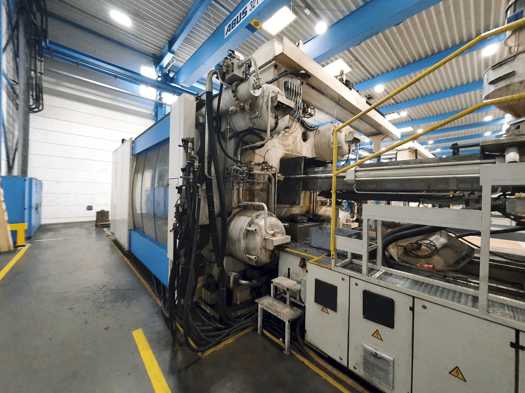 Čelní pohled na Engel ES 16050/2000 Duo stroj