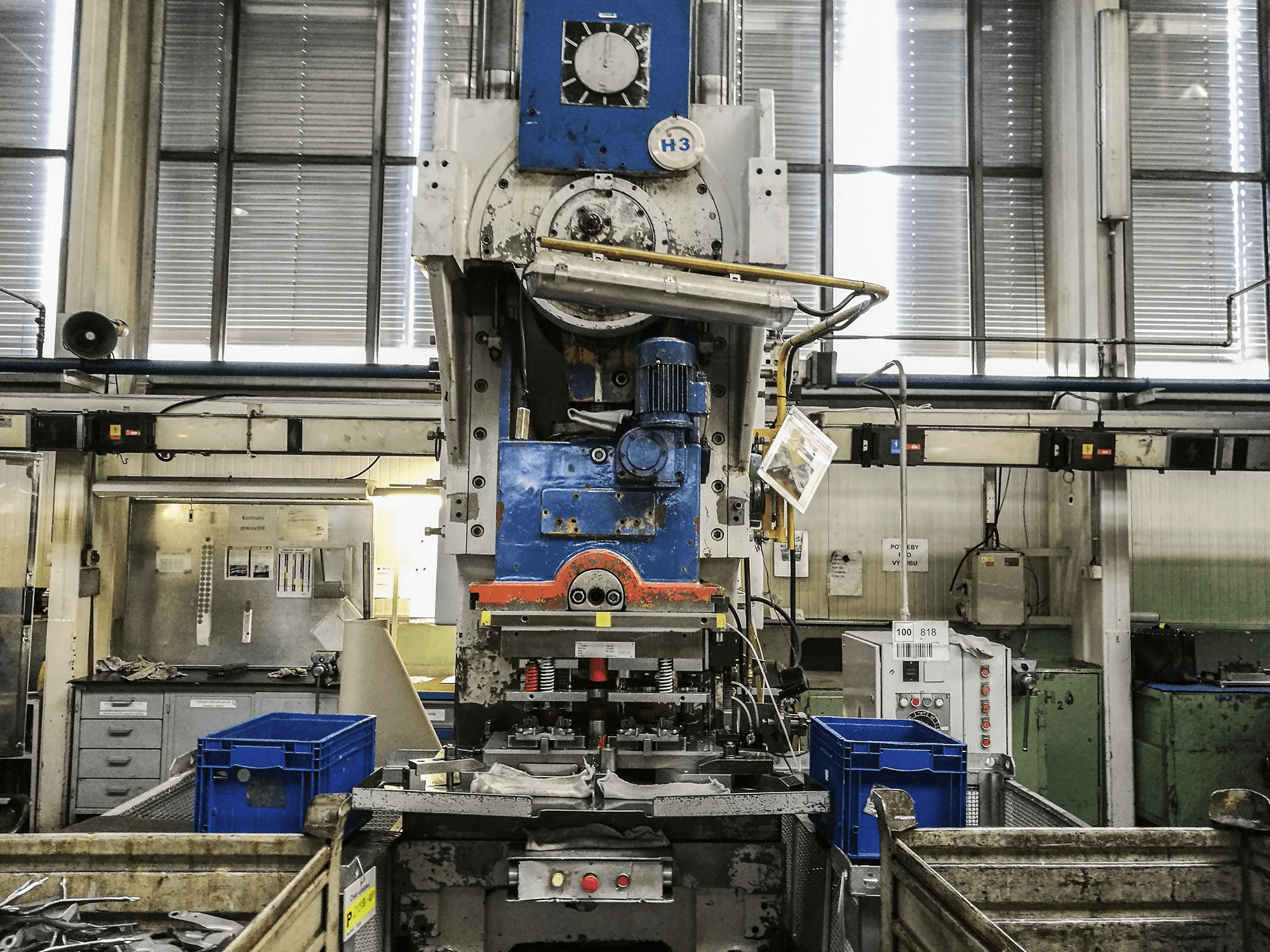 Čelní pohled na ZTS LEK-160 stroj