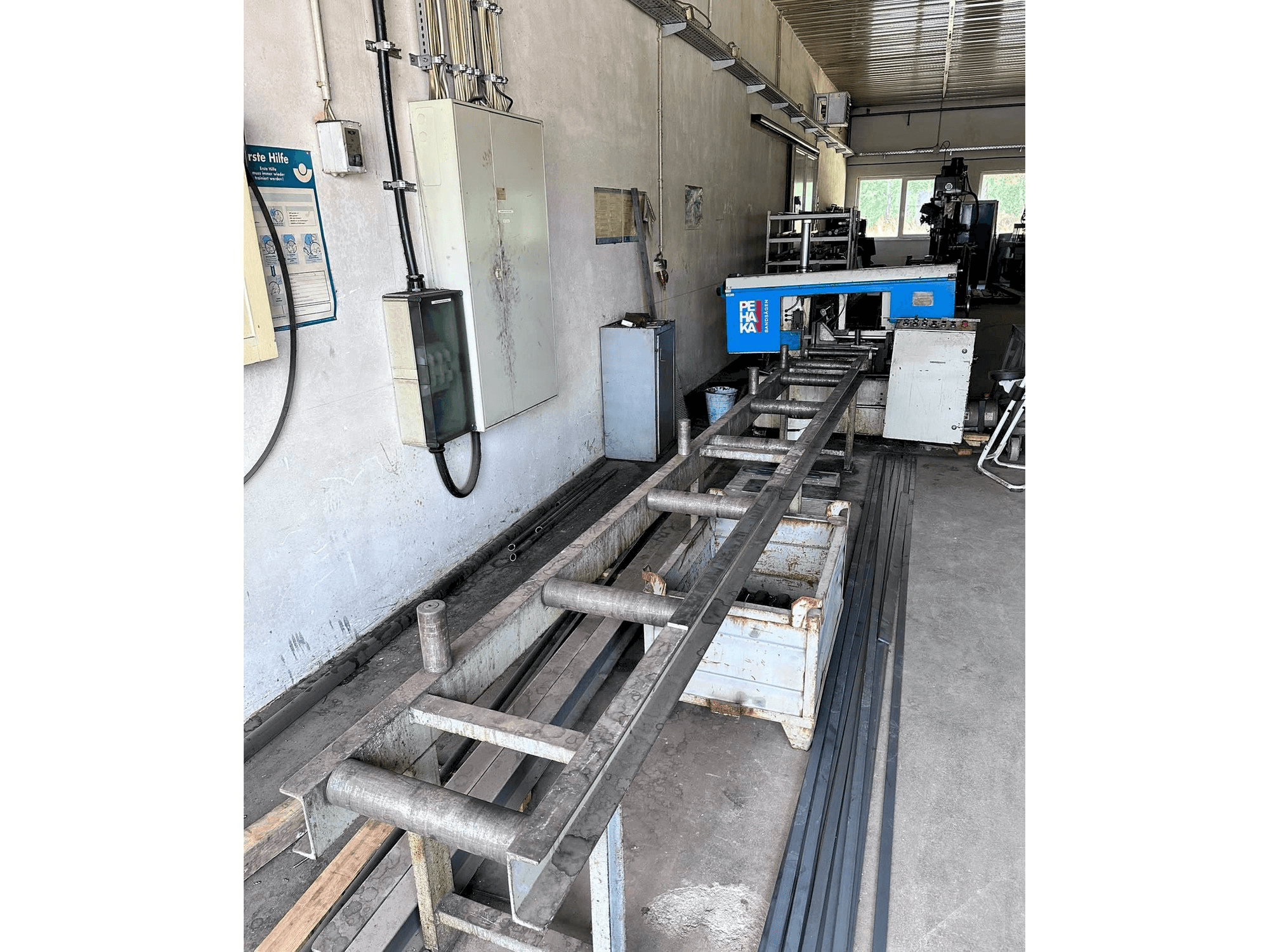 Čelní pohled na Pehaka . stroj